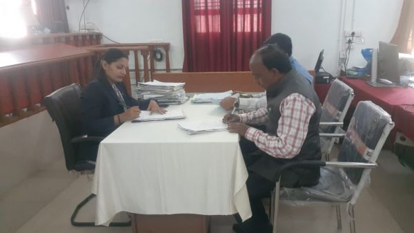 राष्ट्रीय लोक अदालत सम्पन्न :व्यवहार न्यायालय बगीचा में 430 प्रकरणों का हुआ निराकरण