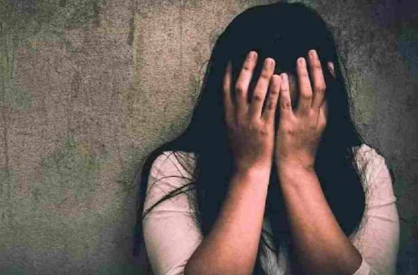 CG Crime : एक्स बॉयफ्रेंड ने किया युवती का रेप..अगवा कर बेल्ट से की पिटाई..आरोपी गिरफ्तार..पढ़ें पूरी समाचार