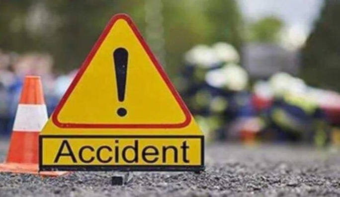 CG Road Accident : छत्तीसगढ़ के दो अलग-अगल जिलों में 3 सड़क हादसे..4 की मौत 6 घायल..पढ़ें पूरी खबर