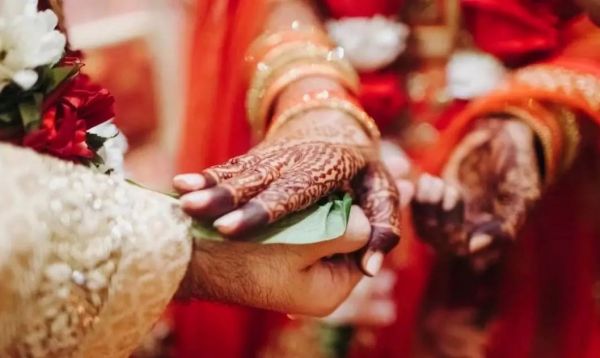 CG News : सराहनीय कदम.! सास-ससुर ने विधवा बहू की घर बसाया..पुनर्विवाह कराया..कोरोना काल में हो गई थी विधवा..पढ़ें पूरी खबर