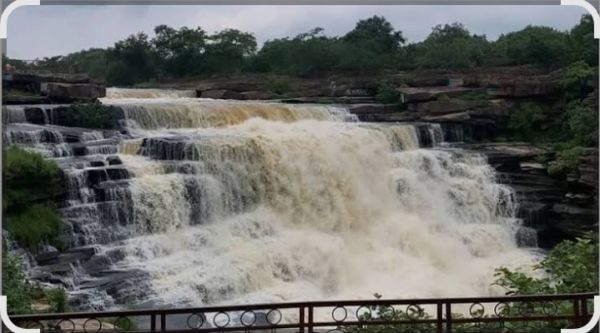 CG News : जलप्रपात घूमने के दौरान सावधानी बरतने की अपील..4 पर्यटकों की मौत..पढ़ें पूरी ख़बर