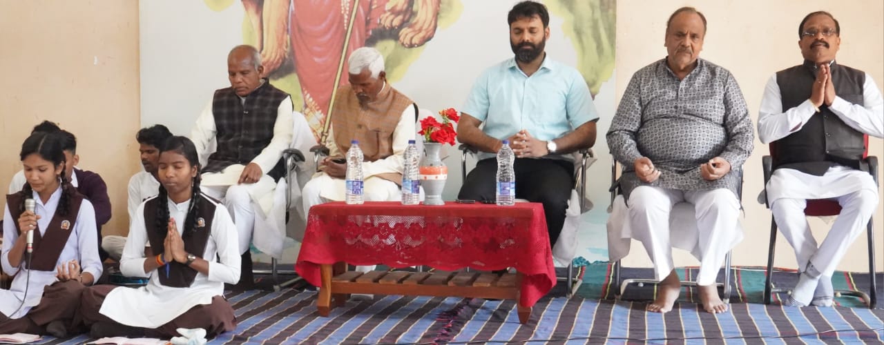 सरस्वती शिशु मंदिर के बच्चों को कलेक्टर रोहित व्यास ने परीक्षा में सफल होने के गुण सिखाए,लक्ष्य निर्धारित कर करें परीक्षा की तैयारी&nbsp;