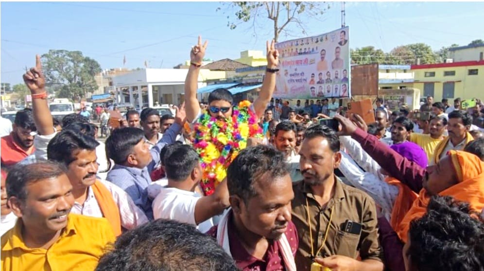 बगीचा जनपद&nbsp; अध्यक्ष और उपाध्यक्ष पद पर बीजेपी का कब्जा,भाजपा प्रत्याशी को हराकर बगीचा जनपद उपाध्यक्ष बने जूदेव समर्थक अरविंद गुप्ता,&nbsp;