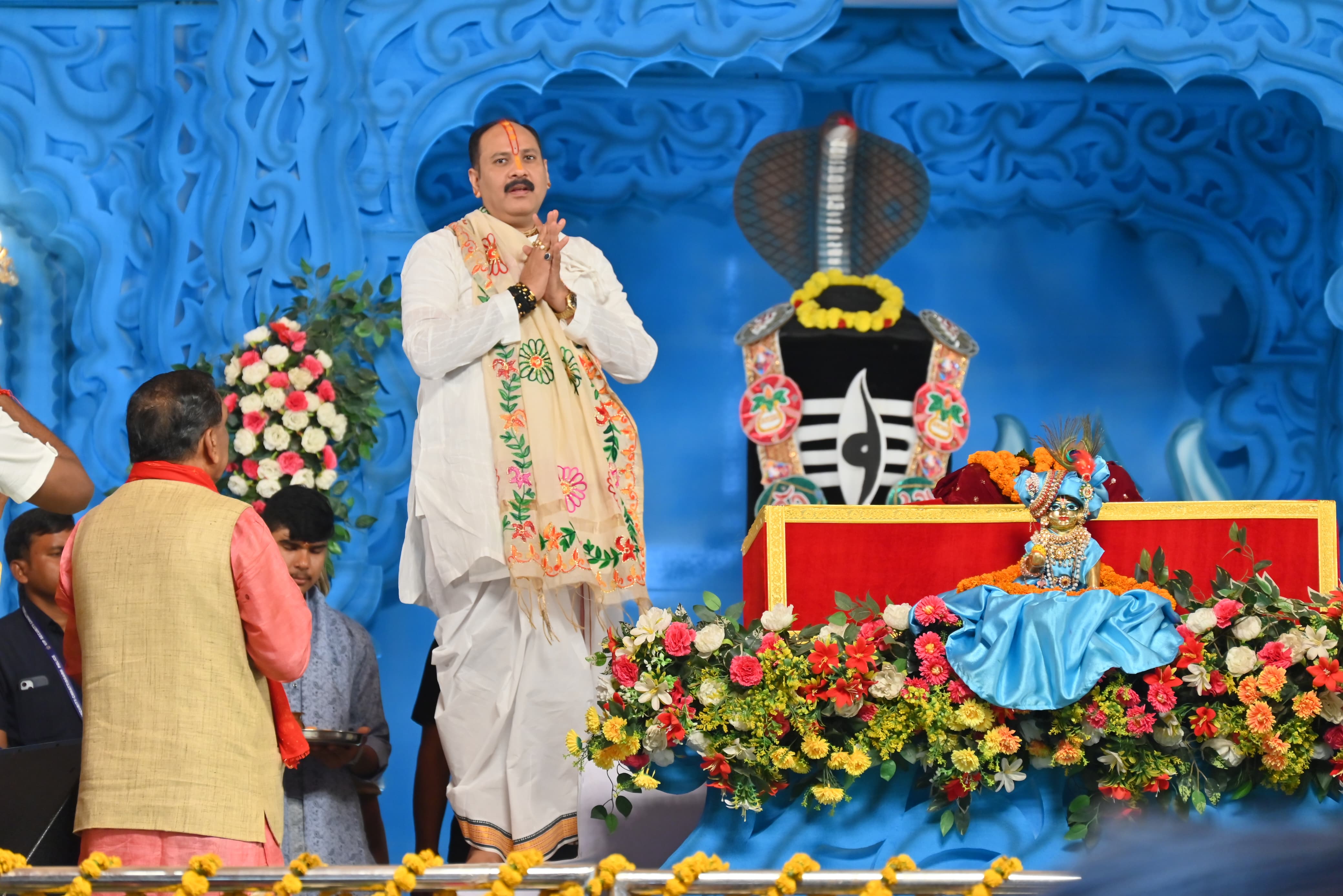 सात दिवसीय महाशिवरात्रि कथा का भव्य समापन ,पंडित श्री मिश्रा ने सफल आयोजन के लिए मुख्यमंत्री श्री विष्णु देव साय, श्रीमती कौशल्या साय और जिला प्रशासन, पुलिस प्रशासन, आयोजन समिति को दिया धन्यवाद&nbsp;