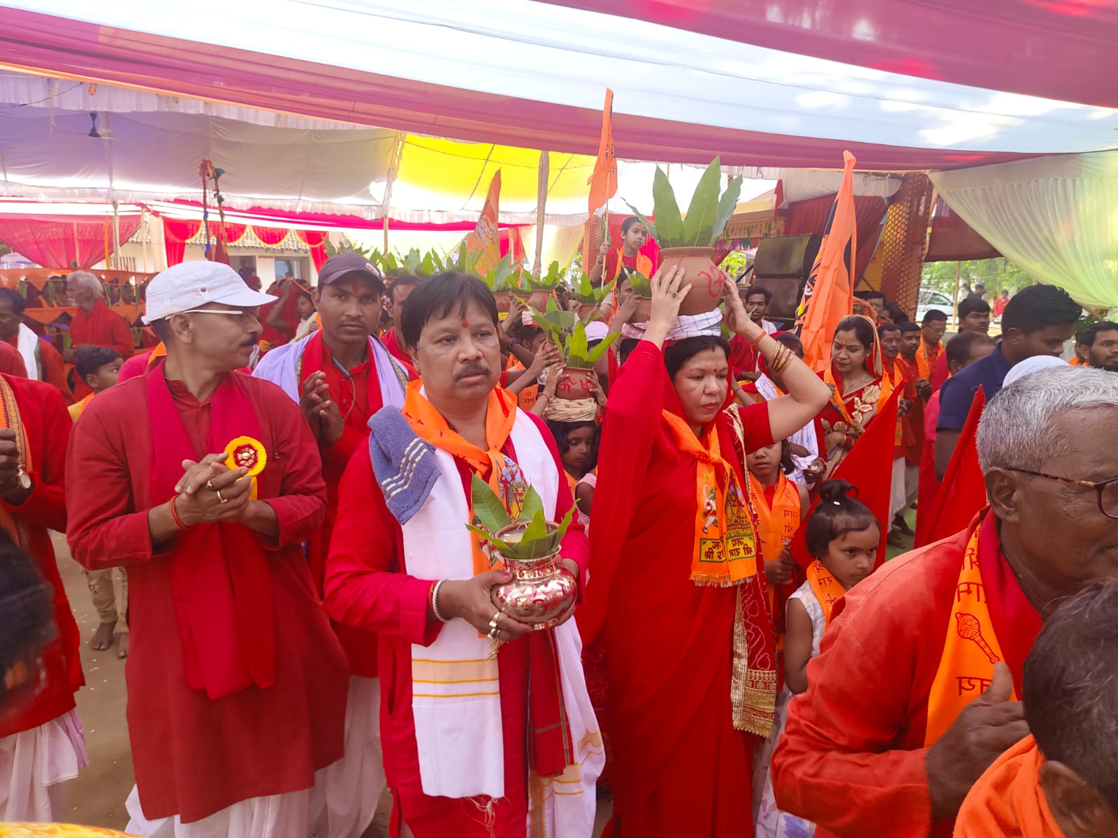 मुख्यमंत्री श्री विष्णुदेव साय के गृह निवास में भव्य कलश यात्रा के साथ चार दिवसीय रामनवमी महायज्ञ का हुआ शुभारम्भ