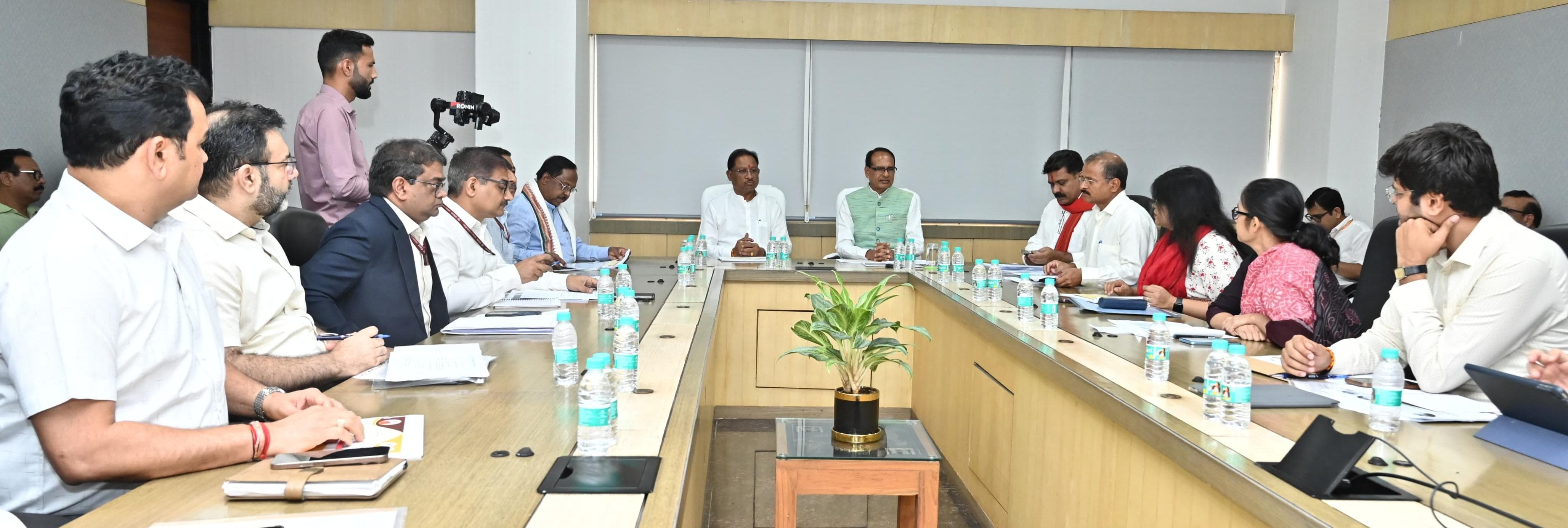 छत्तीसगढ़ में कृषि और ग्रामीण विकास को नई दिशा देने केंद्र-राज्य की साझा पहल : मुख्यमंत्री श्री विष्णुदेव साय और केंद्रीय मंत्री श्री शिवराज सिंह चौहान ने की उच्चस्तरीय समीक्षा