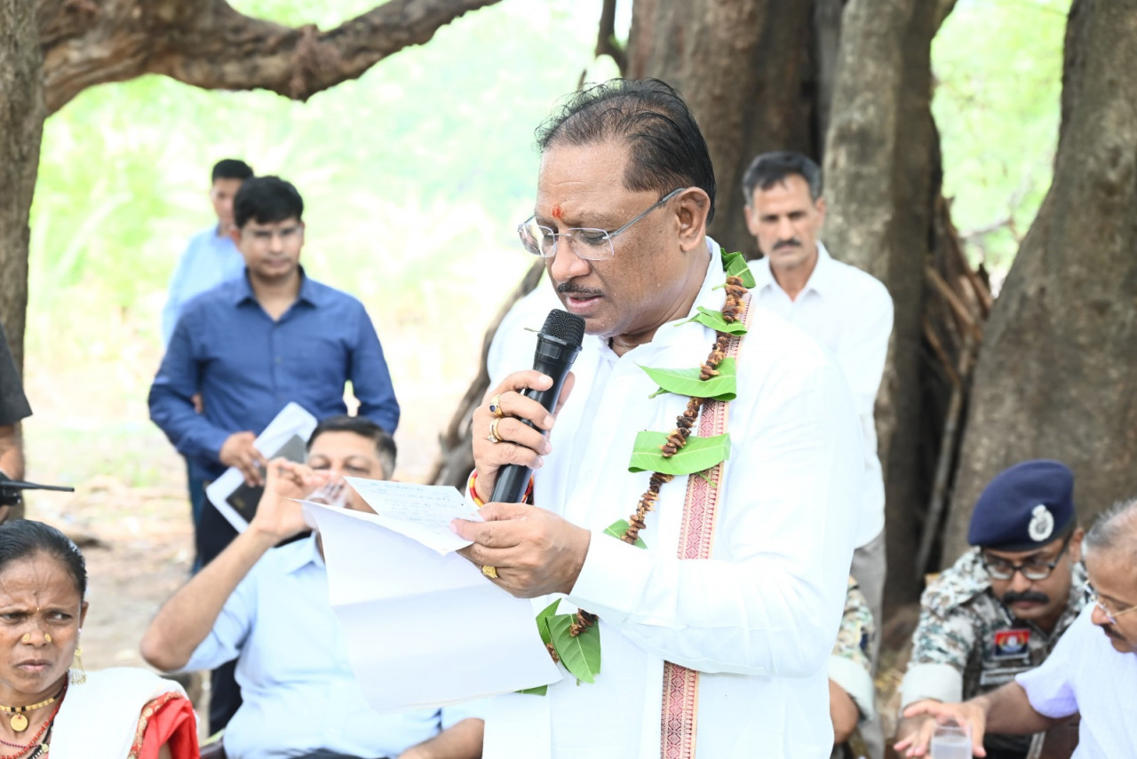 सुशासन तिहार के अंतर्गत ग्राम मुलेर का औचक दौरा के दौरान मुख्यमंत्री की घोषणाओं मुलेर&nbsp; के धरातल में शुरू हुआ काम