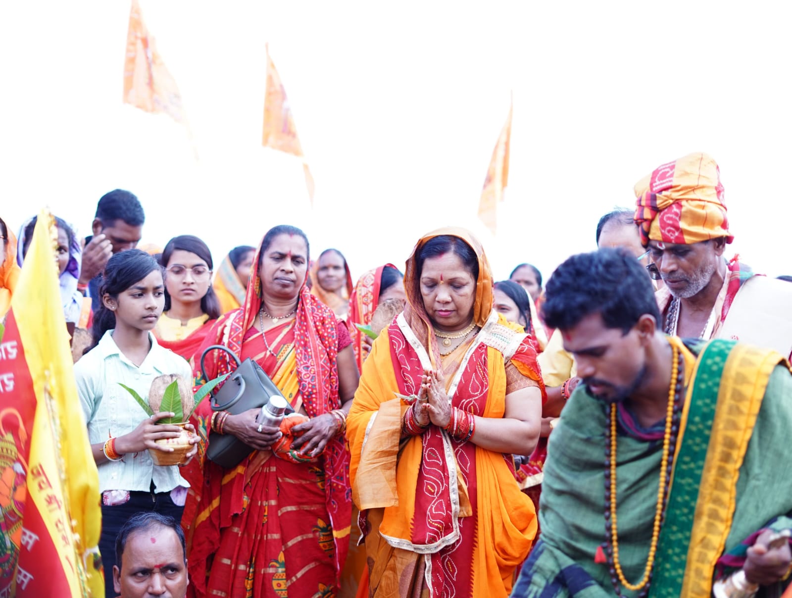 दोकडा में श्री जगन्नाथ मंदिर प्राण प्रतिष्ठा कार्यक्रम में हजारों की संख्या में&nbsp; निकली भव्य कलश यात्रा,मुख्यमंत्री की धर्मपत्नी श्रीमती कौशल्या साय&nbsp; कलश यात्रा में हुई शामिल हुई