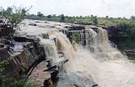 CG Big News : सावधान.! जलप्रपातों के आसपास नहाने और सेल्फी लेने वालों पर होगी कानूनी कार्रवाई..2 लड़के गिरफ्तार..पढ़ें पूरी समाचार