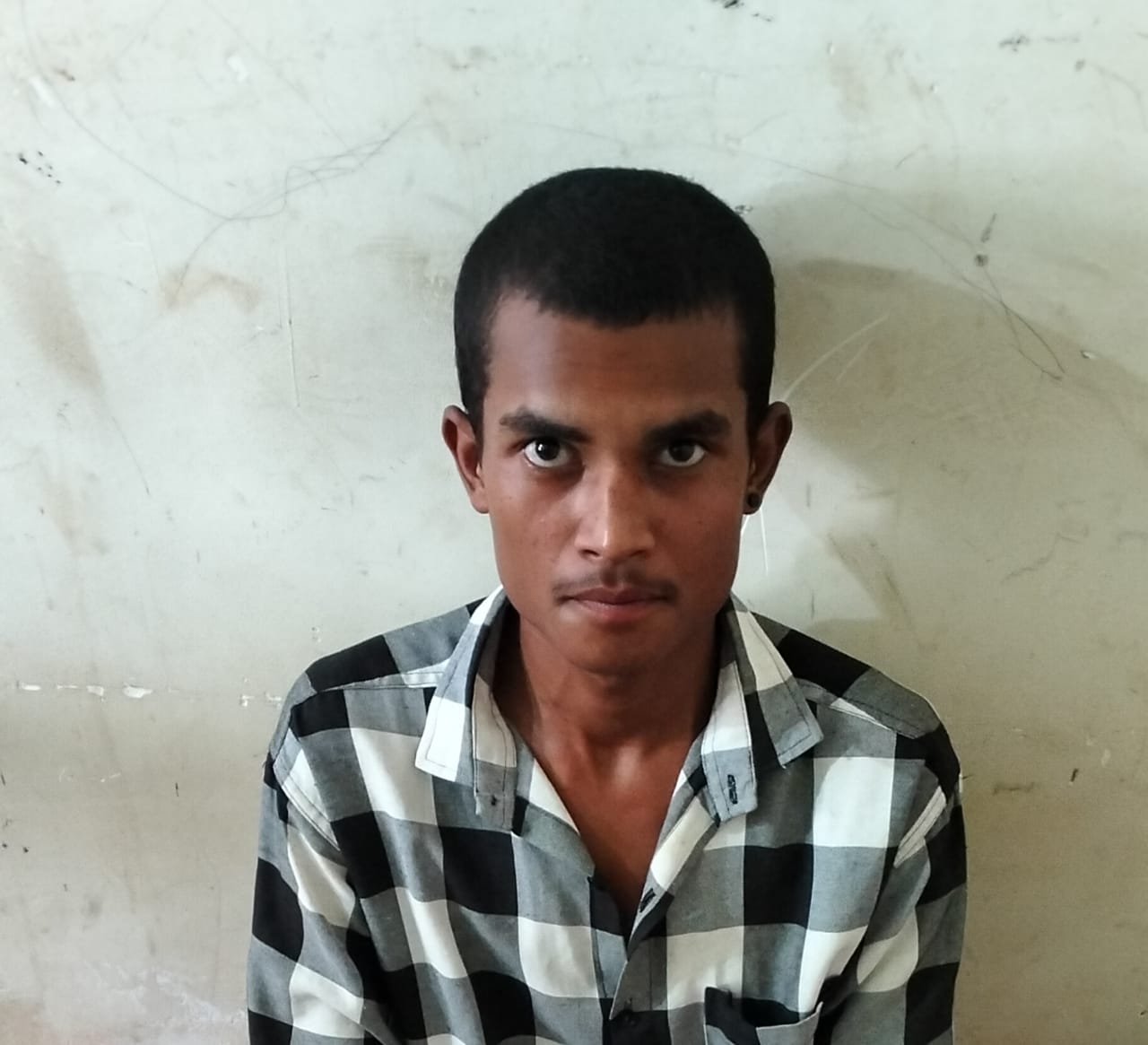 नशे के खिलाफ जशपुर पुलिस का बड़ा एक्शन: 41 हजार रुपए के प्रतिबंधित नशीली कैप्सूल के साथ आरोपी मनीष को पुलिस ने नाकाबंदी कर धर दबोचा.....भेजा जेंल