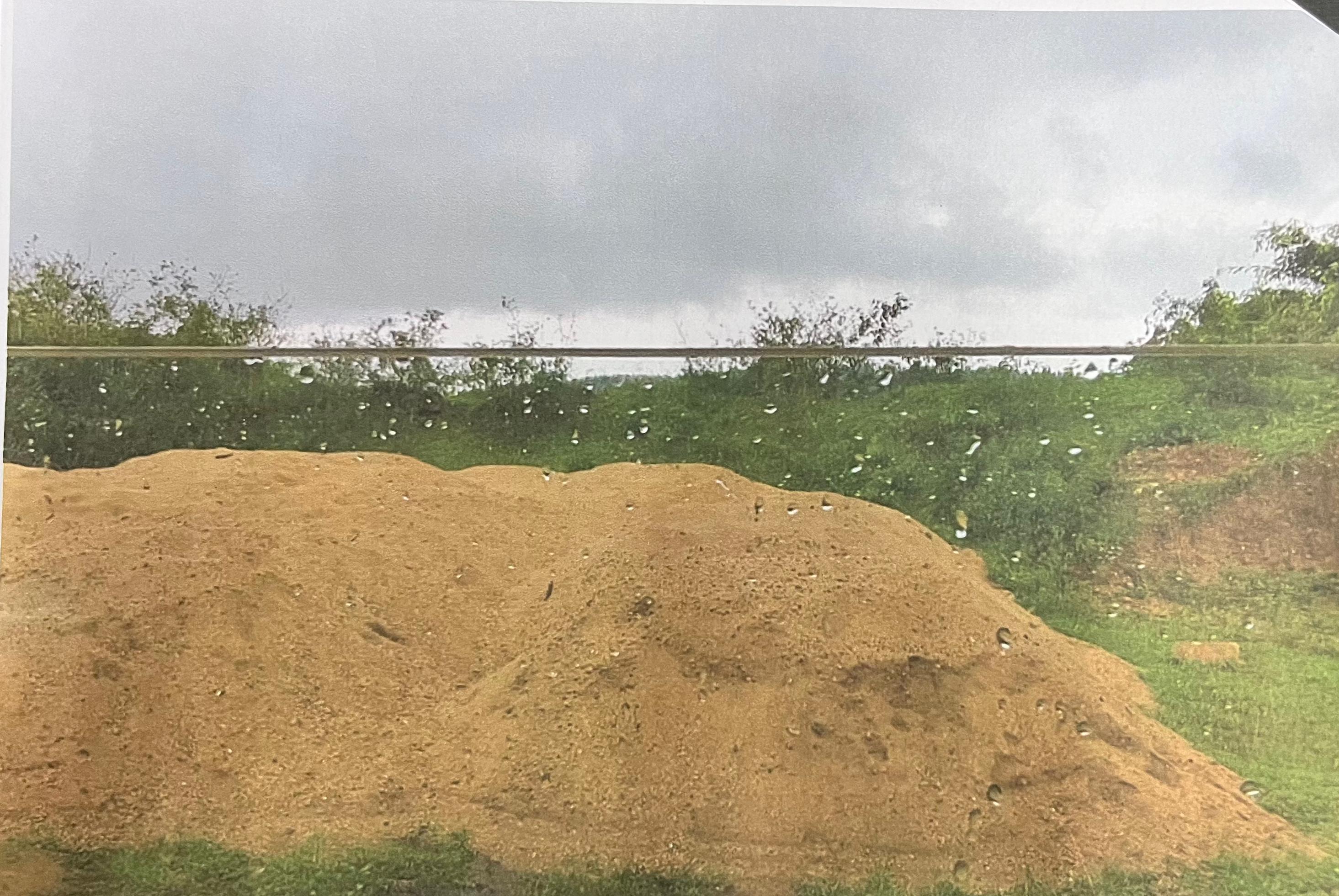 खनिज विभाग की बड़ी कार्रवाई! बड़ी मात्रा में अवैध रेत भंडारण पर एक्शन शुरू, जानें पूरा मामला