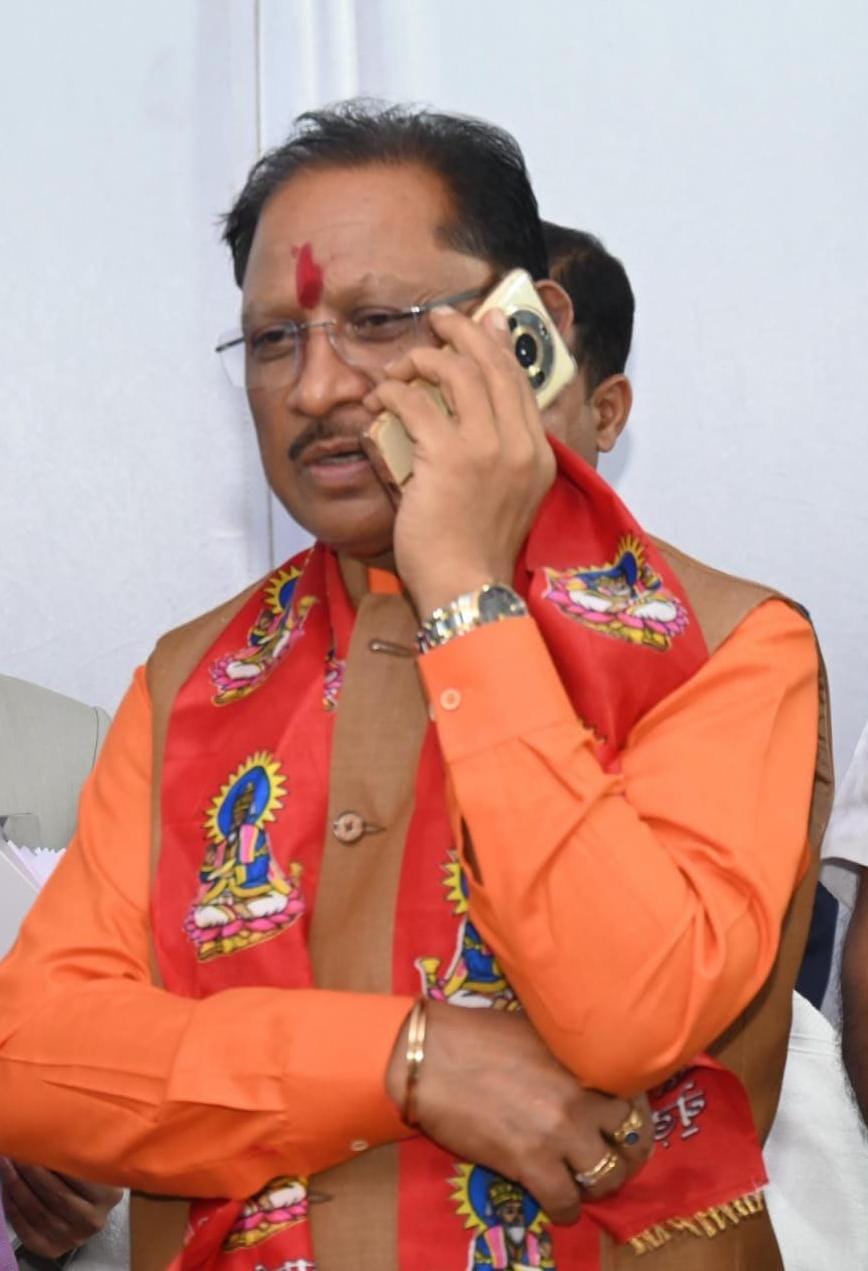 *मुख्यमंत्री शिव महापुराण कथा में वर्चुअली हुए शामिल :&nbsp;भगवान मधेश्वर की पावन धरा के विकास हेतु केन्द्र से मिलेंगे 10 करोड़ रुपये.......तीर्थ पर्यटन को मिलेगा नया आयाम - मुख्यमंत्री श्री साय*