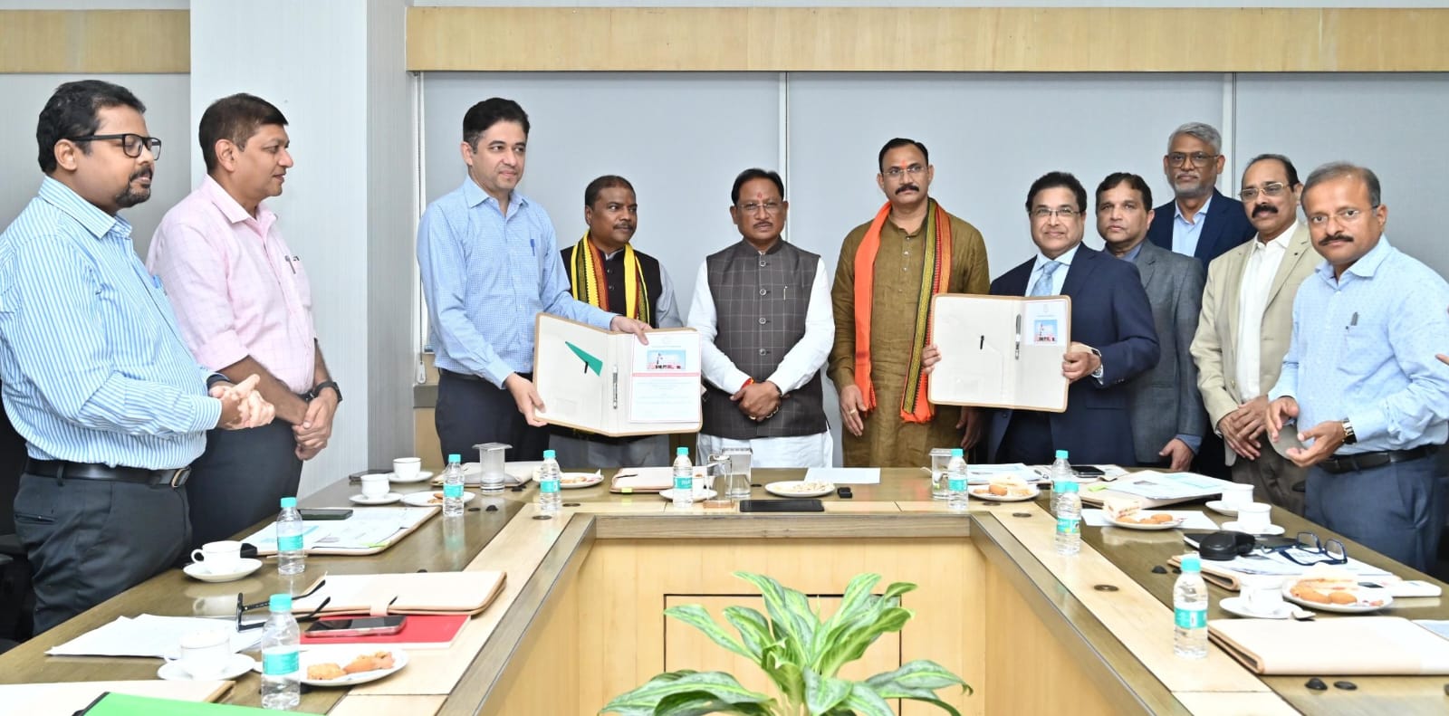 मुख्यमंत्री श्री विष्णुदेव साय और स्वास्थ्य मंत्री श्री श्याम बिहारी जायसवाल की उपस्थिति में चिकित्सा शिक्षा विभाग, छत्तीसगढ़ और कॉन्टिनेंटल हॉस्पिटल तेलंगाना के बीच एमओयू पर हस्ताक्षर