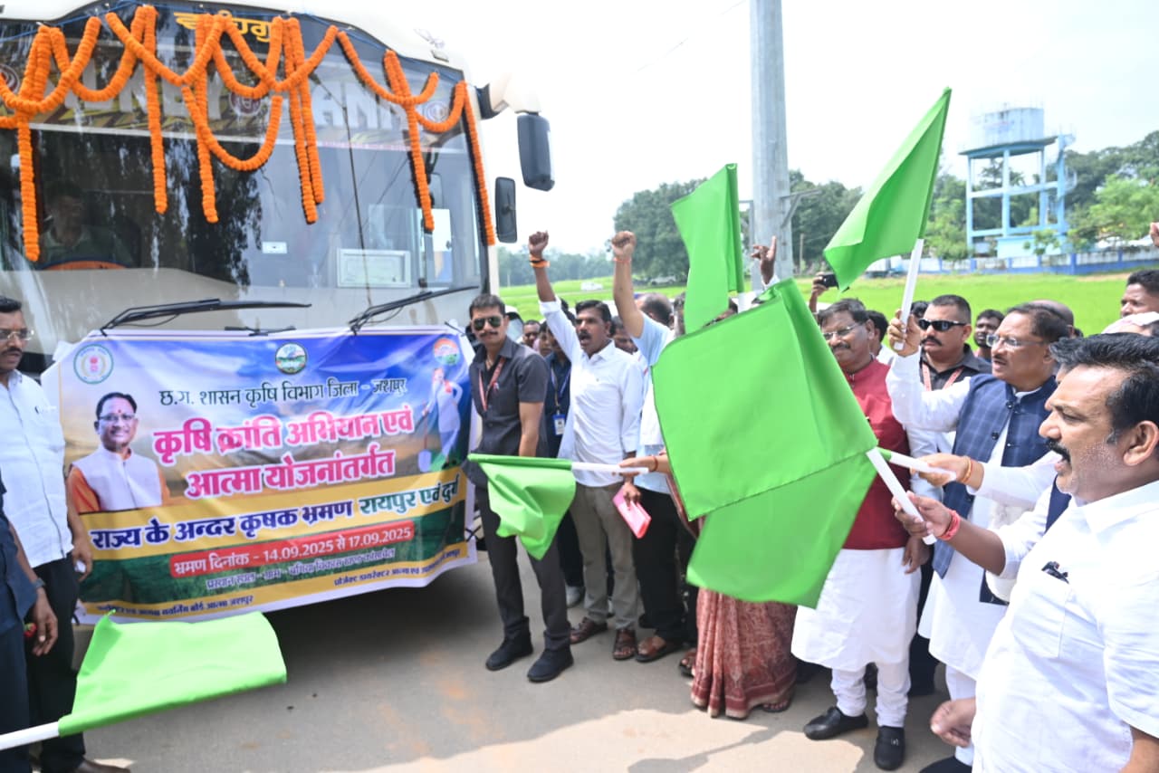 मुख्यमंत्री ने किसान कॉल सेंटर का किया शुभारम्भ ,क्यू आर कोड स्कैन कर किसान सीधे बेच सकेंगे अपनी फसल बिचौलियों से मिलेगी निजात