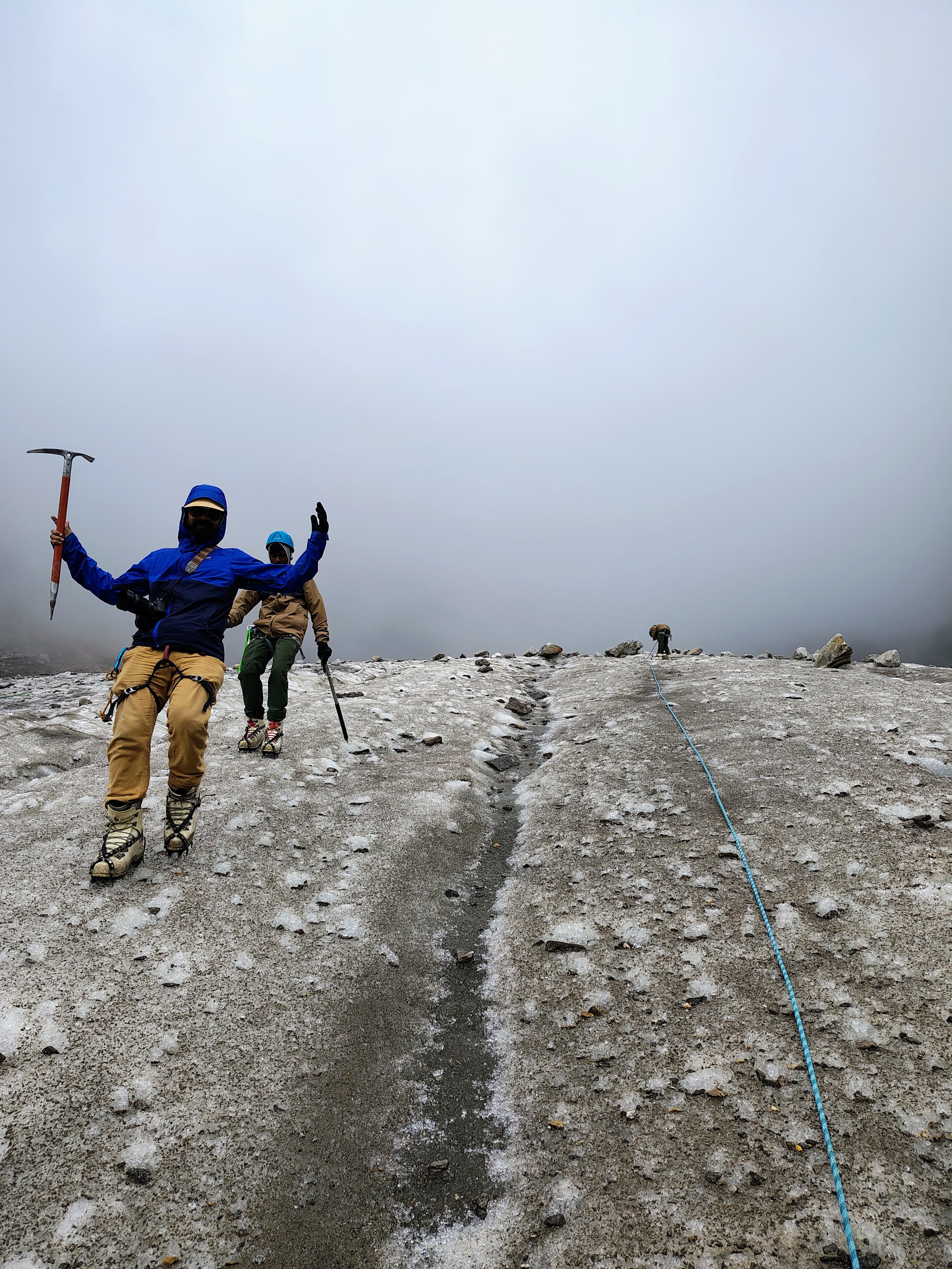हिमालय की ऊँचाइयों पर ऐतिहासिक सफलता दर्ज कर&nbsp;लौट रही जशपुर की टीम, जगतसुख से की वापसी यात्रा की शुरुआत