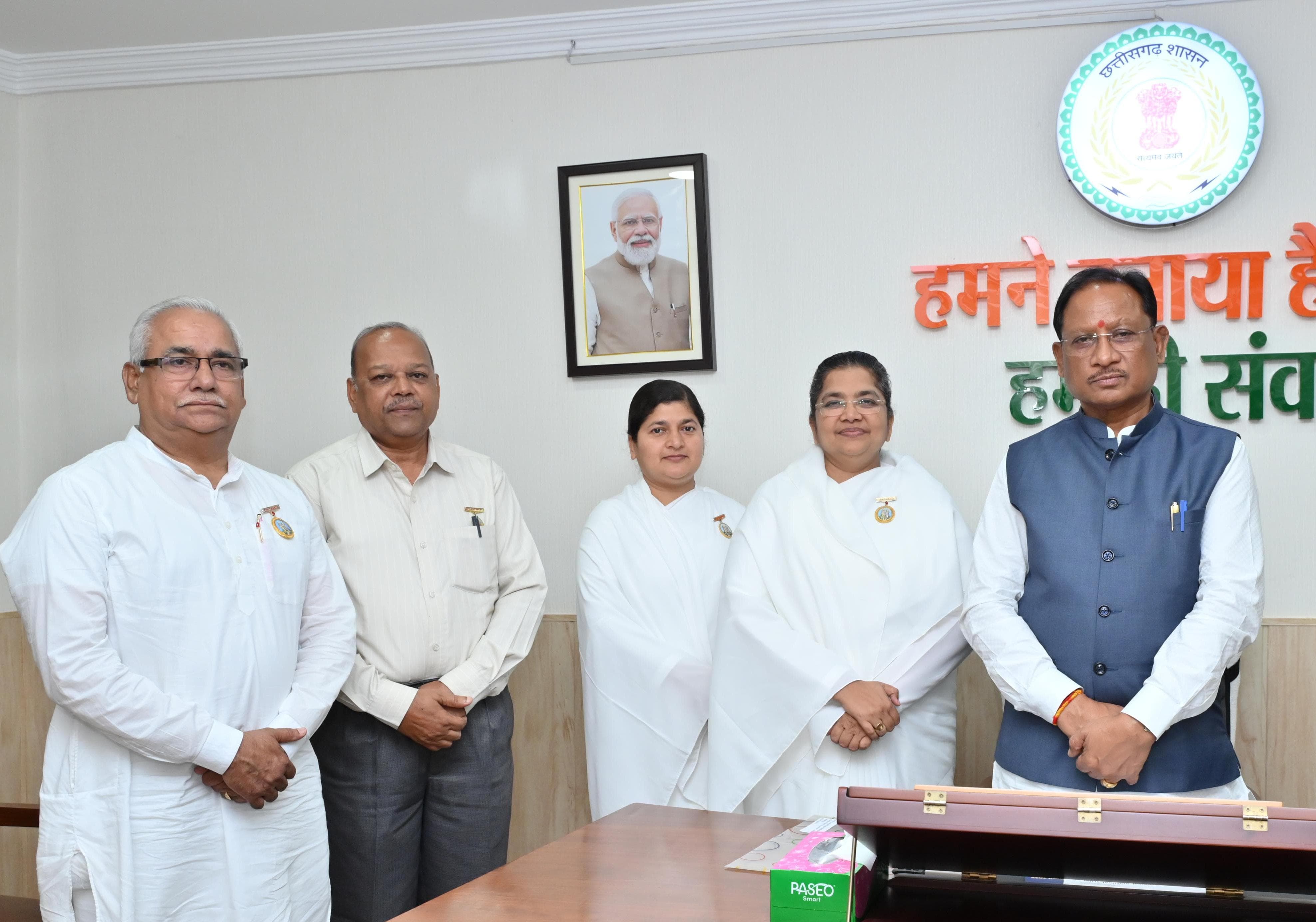 प्रजापिता ब्रह्माकुमारी ईश्वरीय विश्वविद्यालय के प्रतिनिधि मण्डल ने मुख्यमंत्री से की सौजन्य मुलाकात