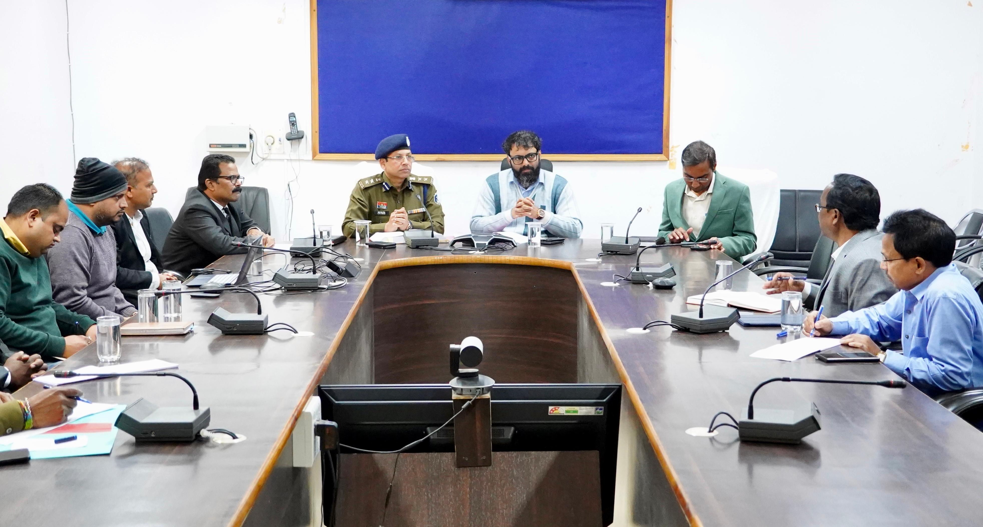 कलेक्टर एवं वरिष्ठ पुलिस अधीक्षक ने भारतीय न्याय संहिता सम्बंधित बैठक ली,अब एक क्लिक में मिलेगी पोस्टमार्टम रिपोर्ट