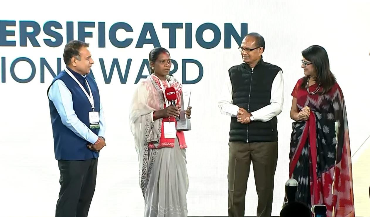 रायगढ़ की महिला किसान गायत्री पैंकरा को मिला &lsquo;फसल विविधीकरण चैम्पियन अवॉर्ड,केन्द्रीय कृषि मंत्री ने किया सम्मानित