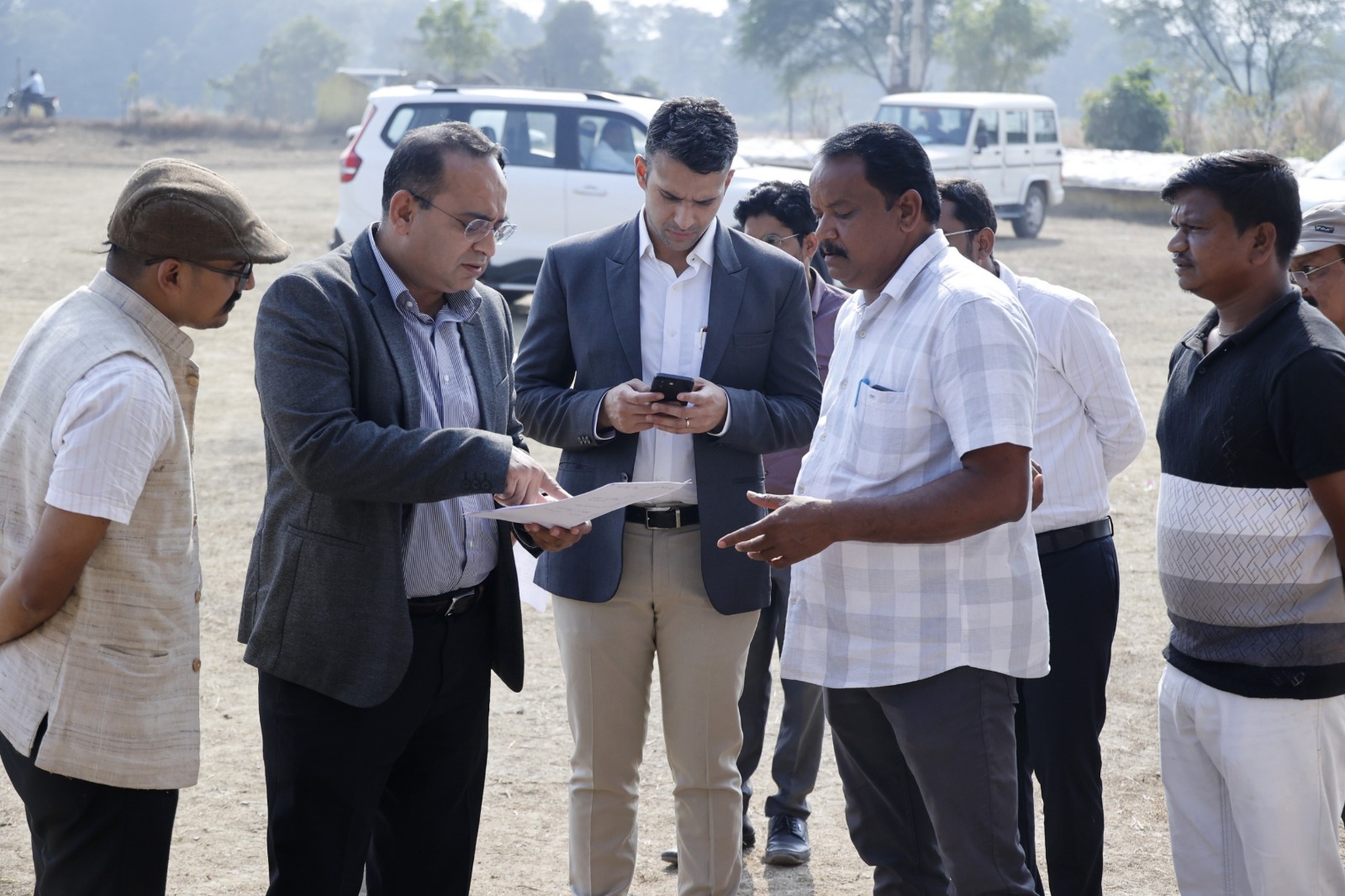 प्रभारी सचिव ने किया जिले के विभिन्न उपार्जन केंद्रों का निरीक्षण,बिचौलियों एवं कोचियों पर कड़ी निगरानी रखने के दिए निर्देश