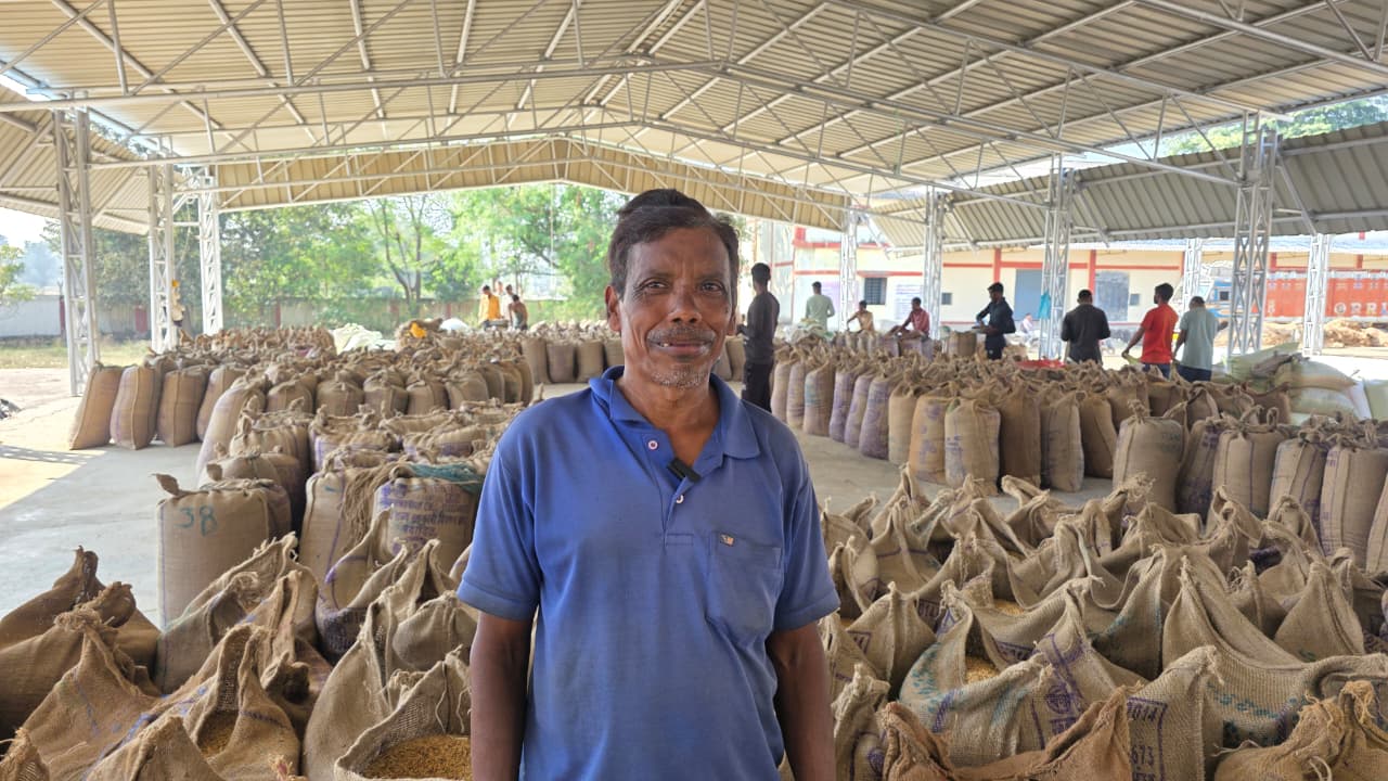 प्रदेश में धान खरीदी तिहार पूरी तरह सुगमता, पारदर्शिता और सुव्यवस्था के साथ संचालित,किसानों का राज्य सरकार के प्रति आभार व्यक्त का शिलशिला जारी