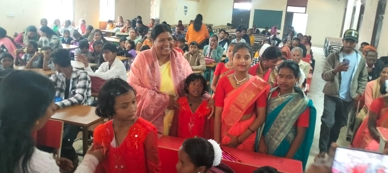 जशपुर में अन्तर्राष्ट्रीय दिव्यांगजन दिवस का हुआ आयोजन,विधायक श्रीमती भगत दिव्यांगों के प्रतिभा को देख कर हुए आत्मविभोर