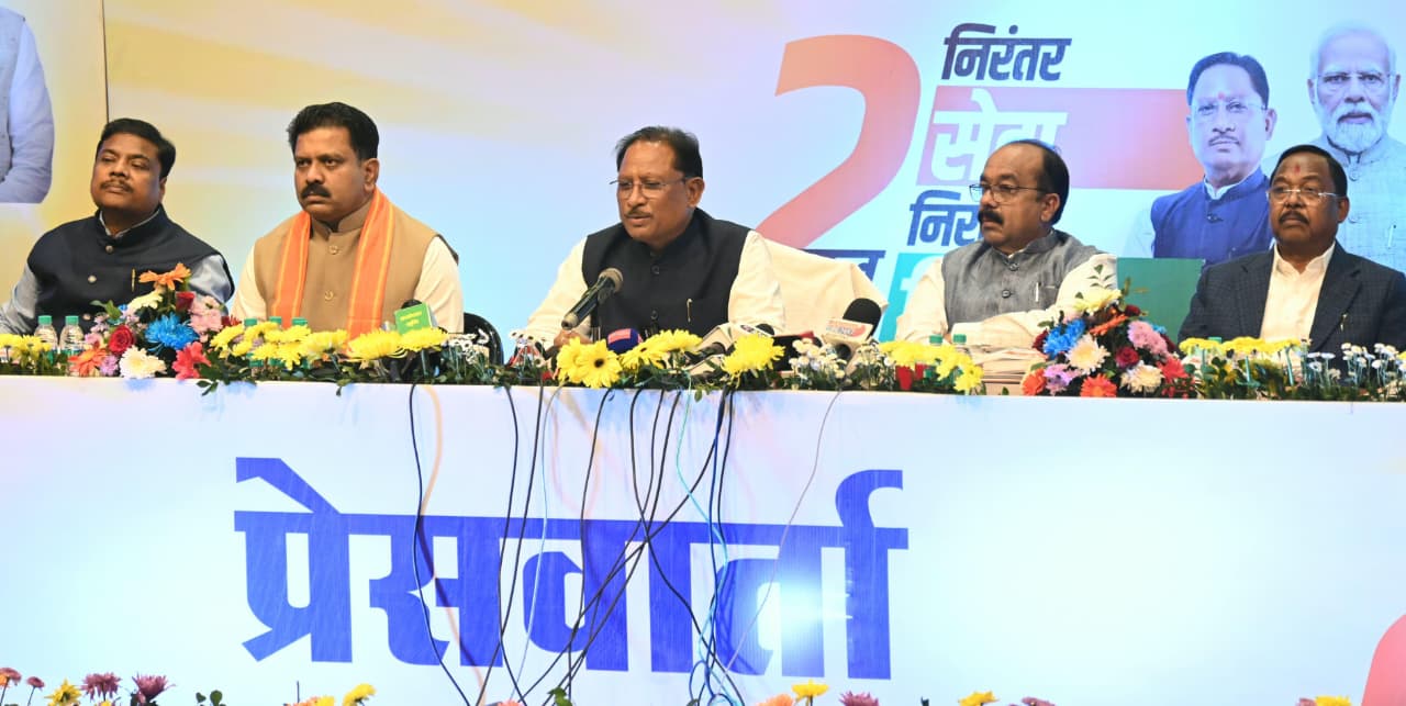 शासन के 2 वर्ष : जनविश्वास से जनकल्याण तक - शासन की जनकल्याणकारी योजनाओं से समग्र विकास की ओर तेजी से आगे बढ़ रहा है छत्तीसगढ़ - मुख्यमंत्री