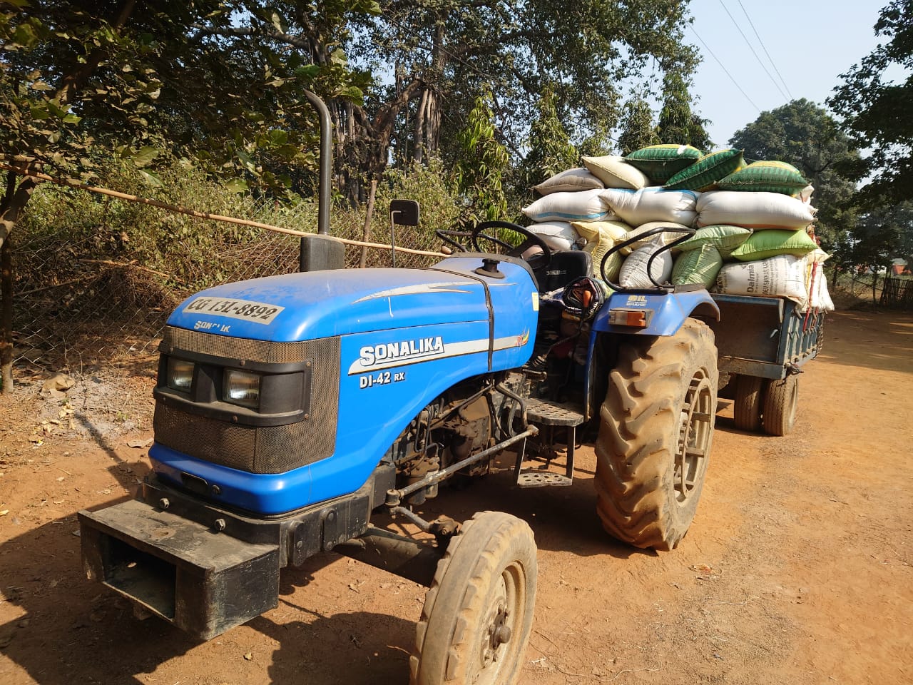 धान उपार्जन में बड़ा स्कैम फेल :&nbsp;धान उपार्जन केंद्र में दूसरे किसान का धान खपाने की कोशिश, प्रशासन की त्वरित कार्रवाई, 162 क्विंटल धान जप्त