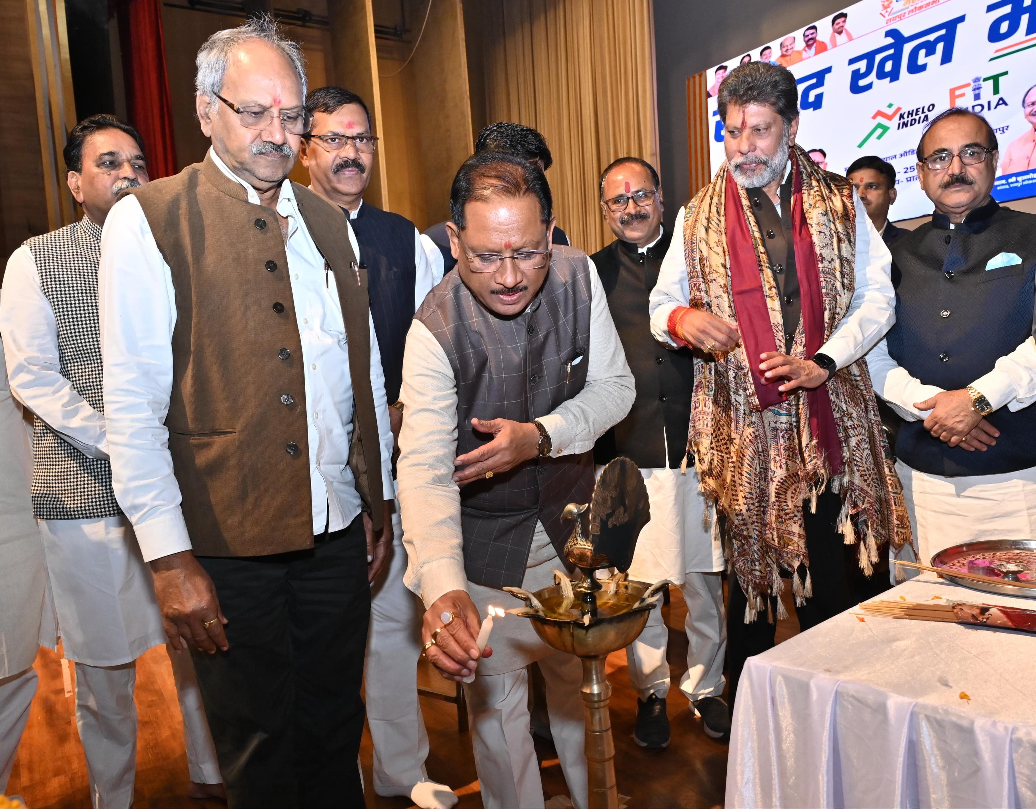 सांसद खेल महोत्सव&ndash; &lsquo;फिट युवा, विकसित भारत&rsquo; का भव्य समापन : मुख्यमंत्री श्री विष्णु देव साय ने खिलाड़ियों का बढ़ाया उत्साह