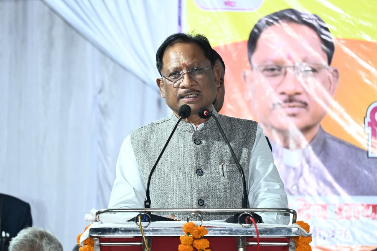 मुख्यमंत्री विष्णुदेव साय ने भारत की प्रथम महिला शिक्षिका सावित्रीबाई फुले की जयंती पर किया नमन