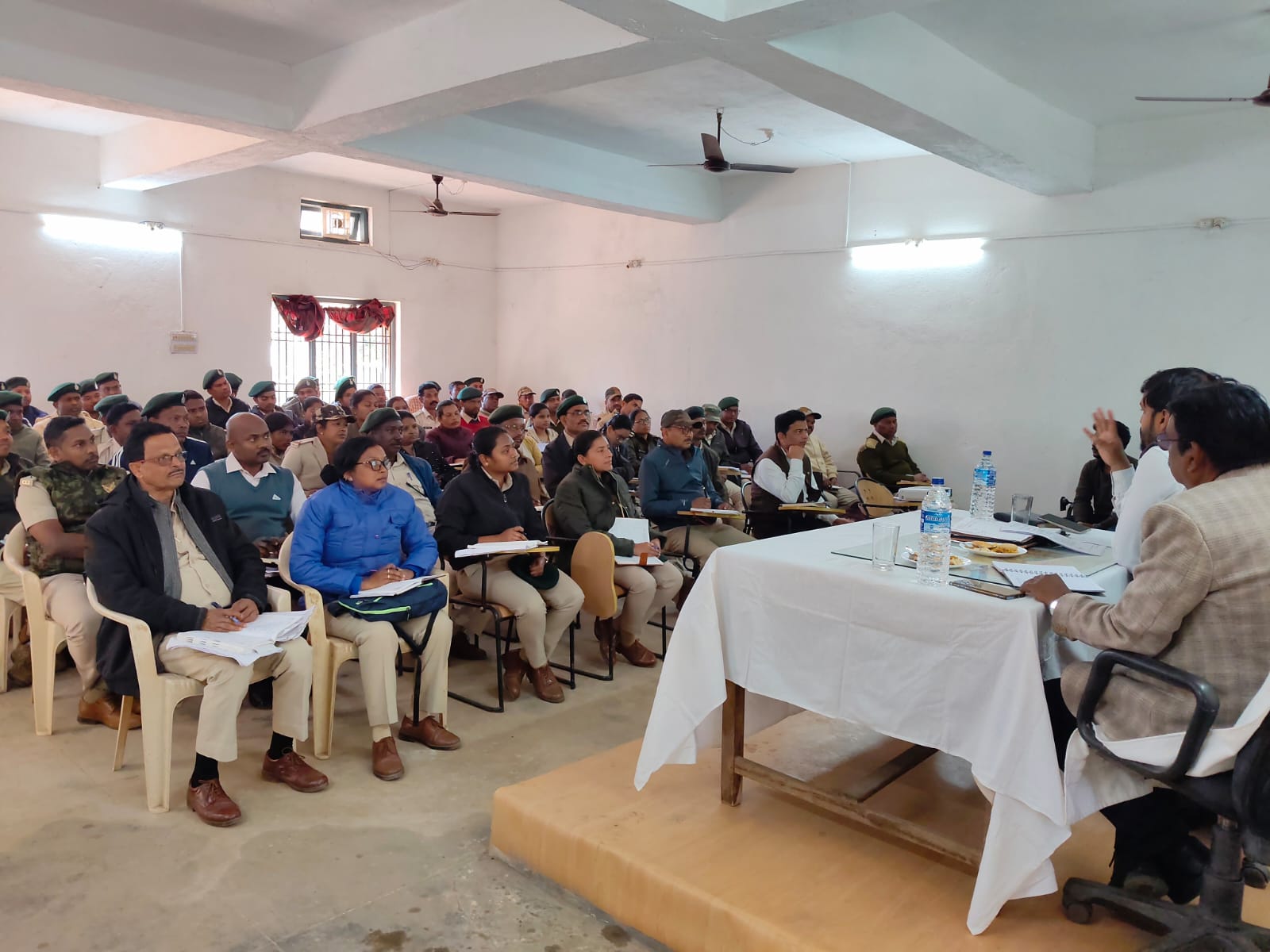 अग्निकाल की चुनौती से निपटने जशपुर वनमण्डल ने कसी कमर, आयोजित हुई वनमण्डलस्तरीय अग्नि सुरक्षा कार्यशाला सह प्रशिक्षण कार्यक्रम