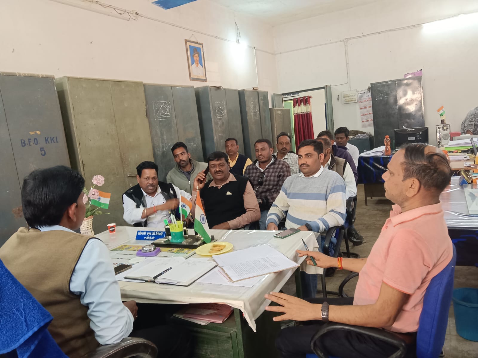 शिक्षक संवर्गों की लंबित समस्याओं के निराकरण को लेकर विकासखण्ड शिक्षा अधिकारी कुनकुरी की अध्यक्षता में परामर्श दात्री बैठक का हुआ आयोजन