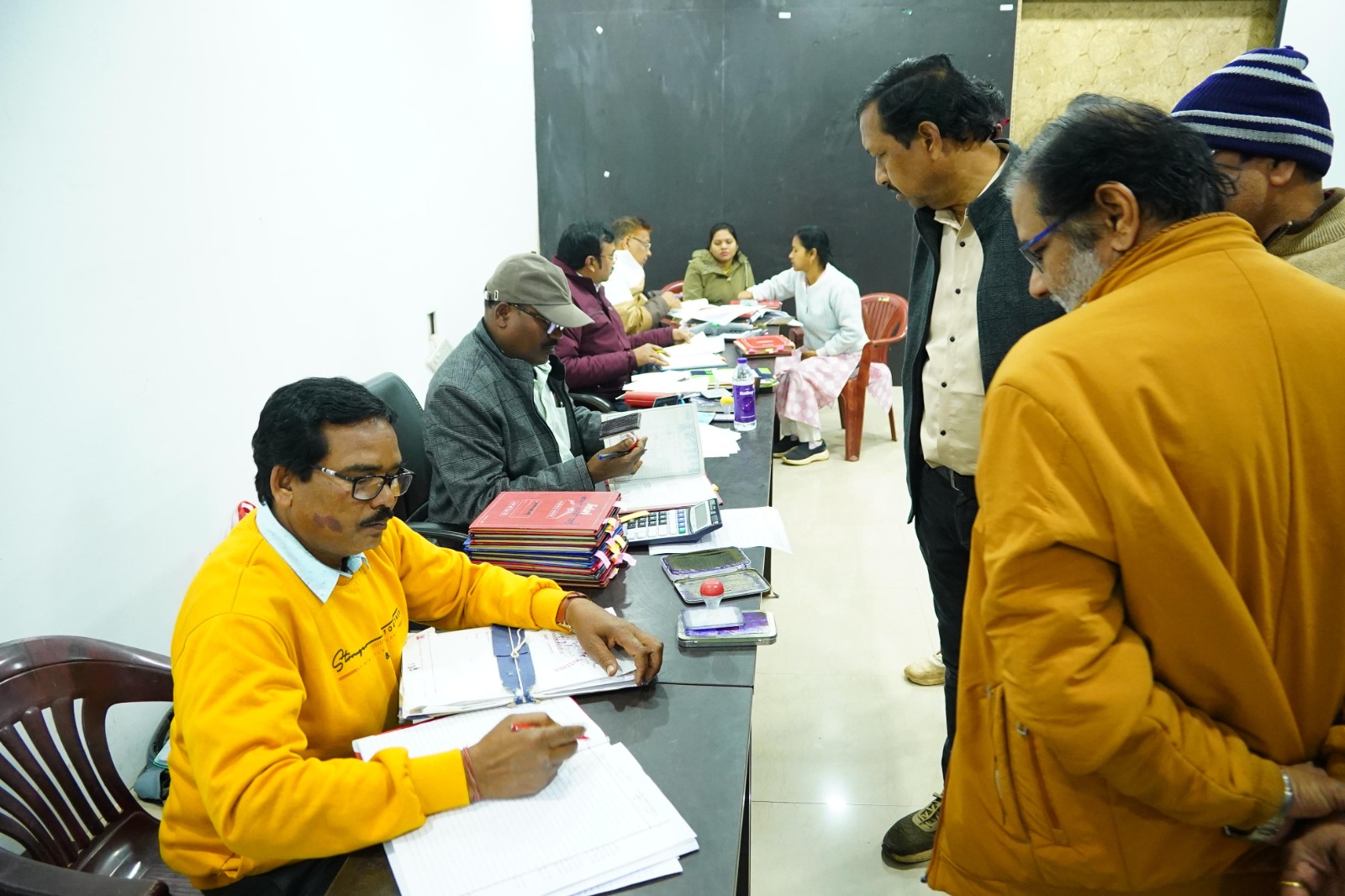 जशपुर में पेंशनधारकों और कर्मचारियों को बड़ी राहत, जिला स्तरीय शिविर में 04 पेंशन एवं 148 वेतन निर्धारण प्रकरणों का मौके पर हुआ निराकरण