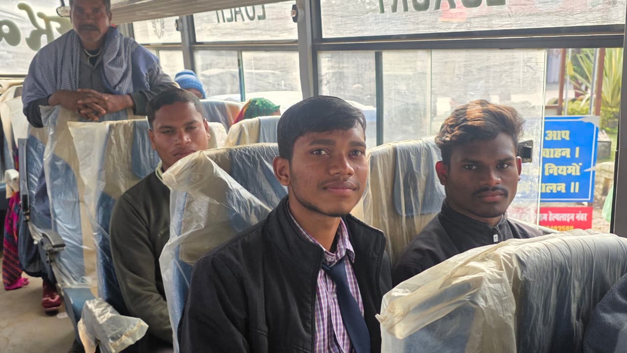 मुख्यमंत्री ग्रामीण बस योजना से सफर हुआ आसान :&nbsp;सुदूर वनांचल के गांवों की बदली तस्वीर, स्वास्थ्य कर्मी, छात्रों और ग्रामीण को मिली परिवहन की सुविधा