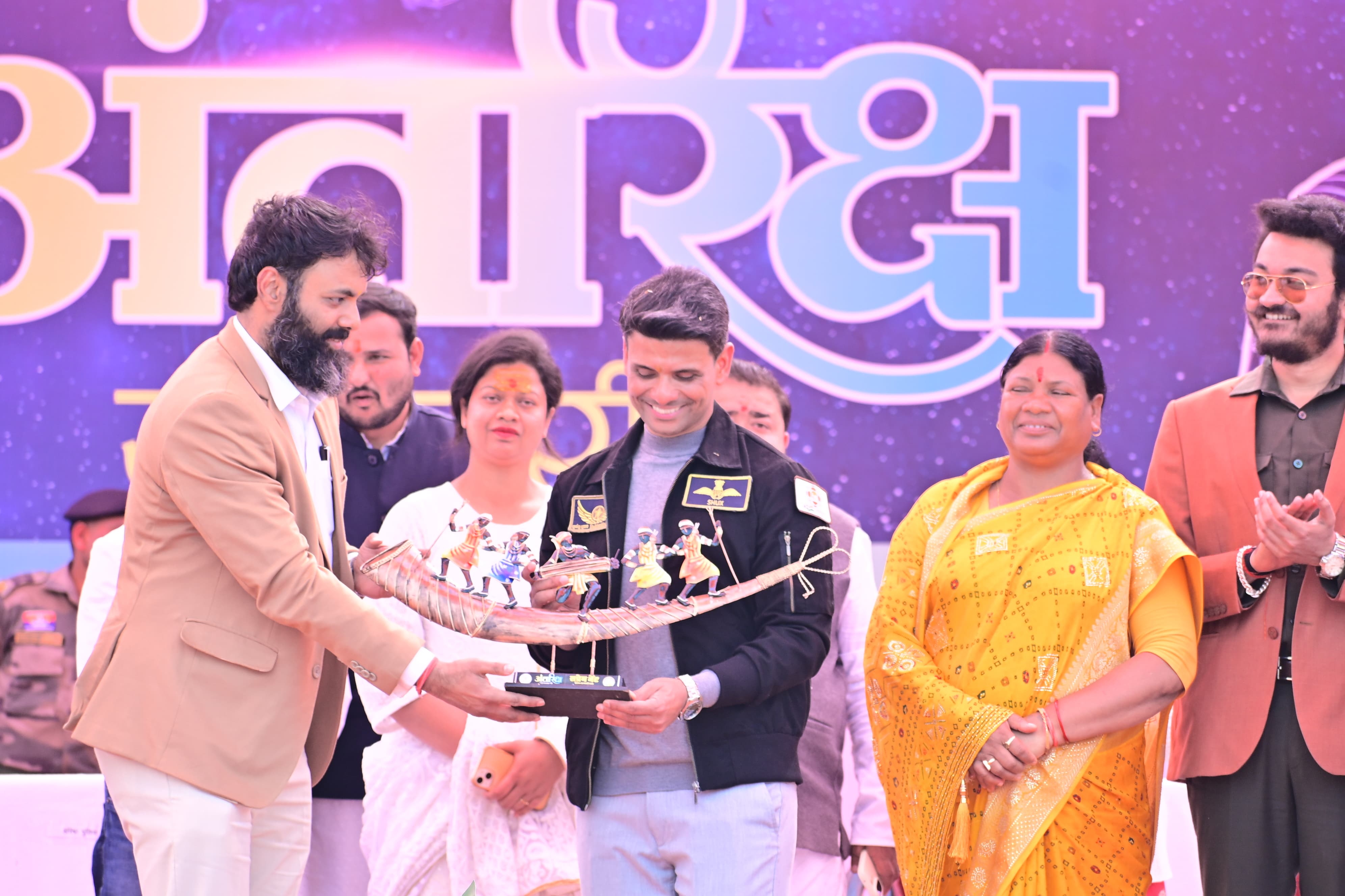 अंतरिक्ष विज्ञान में अपार संभावनाएं, जशपुर के बच्चे भी नहीं हैं पीछे &ndash; अंतरिक्ष संगवारी कार्यक्रम में बोले गगनयात्री ग्रुप कैप्टन शुभांशु शुक्ला-10 हजार बच्चों के बीच अंतरिक्ष संगवारी में गूंजा &lsquo;इंडिया इन स्पेस&rsquo;