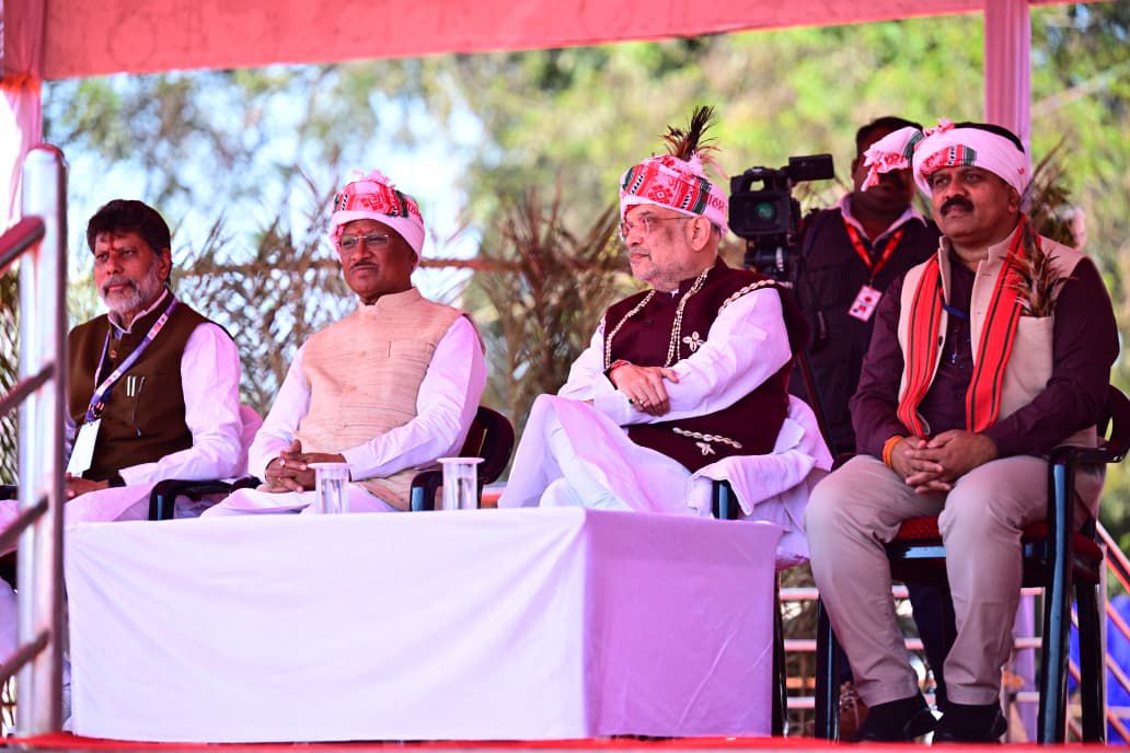 नक्सल भय से संस्कृति के उत्सव तक: बस्तर पंडुम 2026 के मंच से अमित शाह का ऐलान&mdash;बस्तर की पहचान बारूद नहीं, उसकी जीवंत जनजातीय संस्कृति है