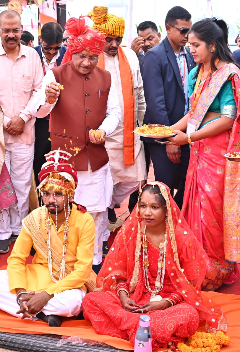 मुख्यमंत्री कन्या विवाह योजना : सामाजिक समरसता का विश्व रिकॉर्ड,मुख्यमंत्री श्री विष्णु देव साय के सान्निध्य में 6,412 जोड़ों का विवाह