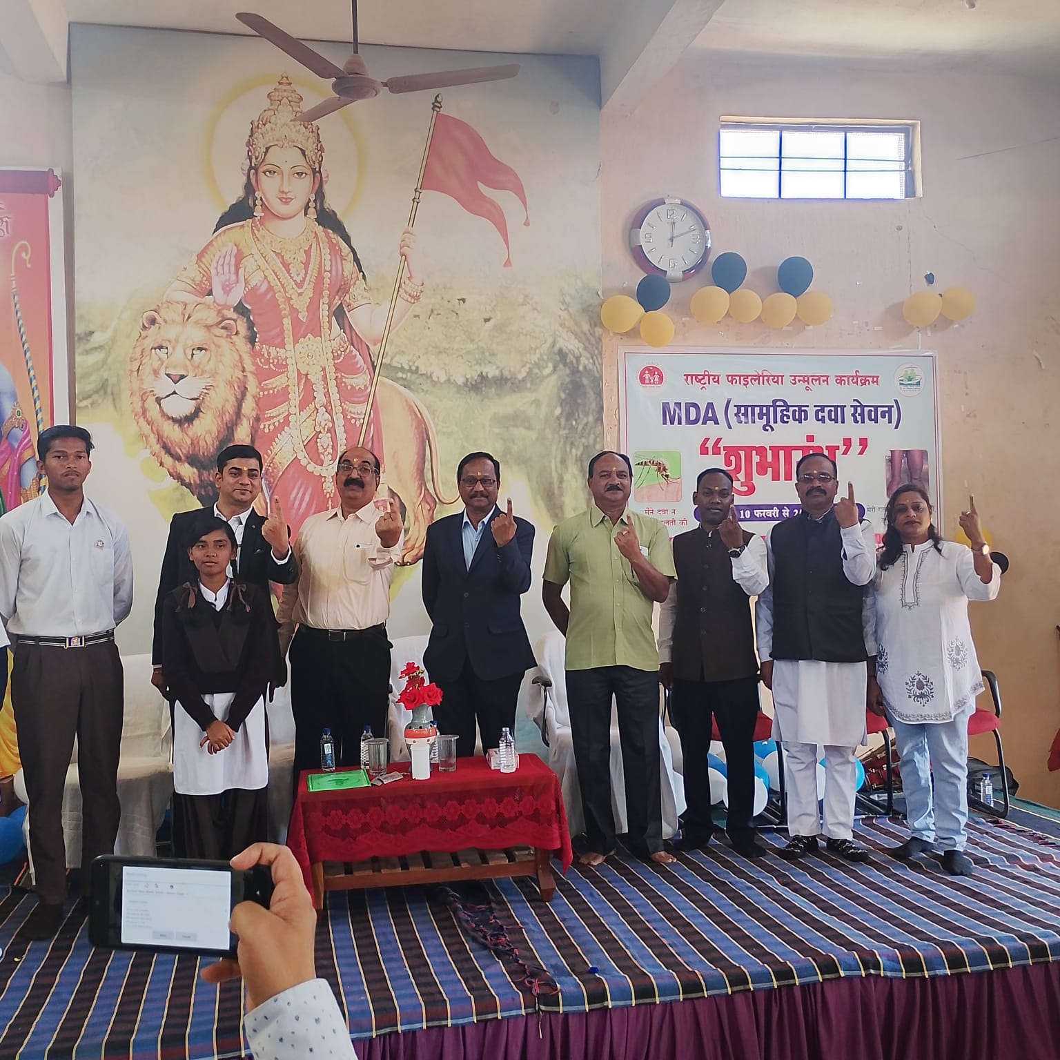 राष्ट्रीय फाइलेरिया दिवस पर जशपुर में चला जनजागरूकता का महाअभियान, अधिकारियों ने स्वयं दवा सेवन कर छात्रों-शिक्षकों को दिया फाइलेरिया उन्मूलन का सशक्त संदेश