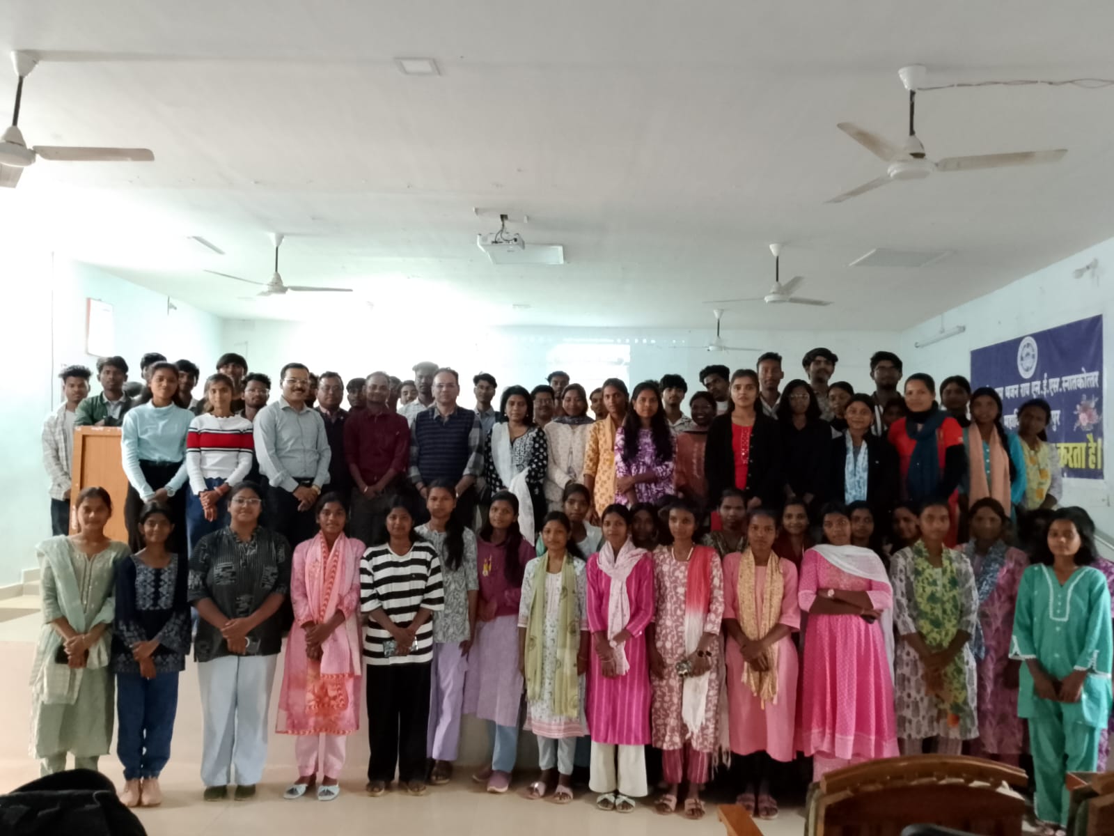 National Stock Exchange of India एवं छत्तीसगढ़ उच्च शिक्षा विभाग के सहयोग से आयोजित प्रशिक्षण में छात्रों को मिला शेयर बाजार और निवेश की दुनिया का व्यावहारिक ज्ञान, चार दिवसीय बीएफएसआई प्रशिक्षण ने खोले वित्तीय करियर के नए द्वार