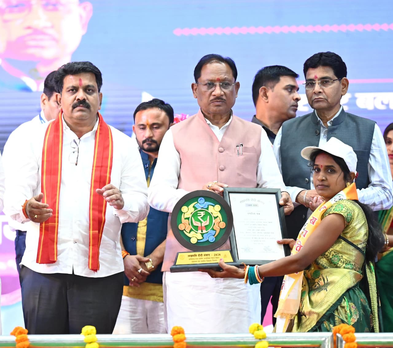 लखपति दीदी अभियान से छत्तीसगढ़ की महिलाएं लिख रही समृद्धि की नई कहानी &ndash; मुख्यमंत्री श्री साय,अंतरराष्ट्रीय महिला दिवस पर रायपुर में &lsquo;लखपति दीदी संवाद&rsquo; कार्यक्रम में लखपती दीदियों से किया आत्मीय संवाद