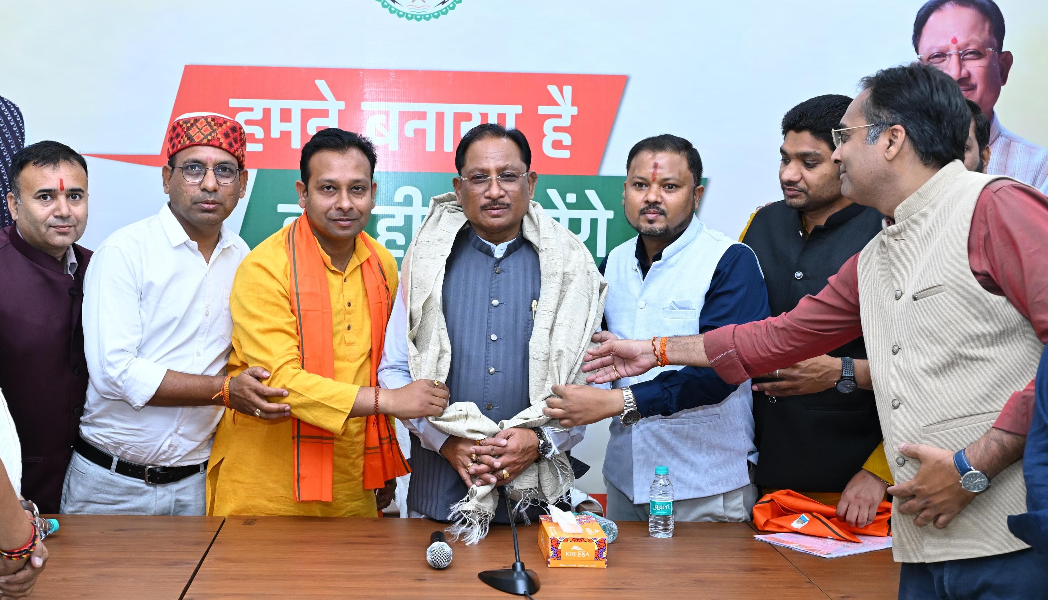 स्वास्थ्य सुविधाओं के विस्तार के लिए प्रतिबद्ध है हमारी सरकार &ndash; मुख्यमंत्री श्री विष्णु देव साय,चिकित्सक संगठन एवं मेडिकल छात्राओं ने सीएम का सम्मान कर जताया आभार