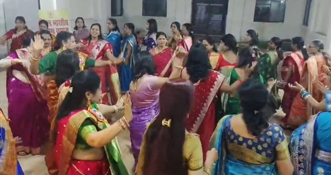 चित्रगुप्त मंदिर प्रांगण में कायस्थ महिला समाज का भव्य महिला दिवस समारोह&nbsp; नृत्य, कविता, खेल और गरबा की रंगारंग प्रस्तुतियों से गूंजा आयोजन, बुजुर्ग महिलाओं का किया गया सम्मान