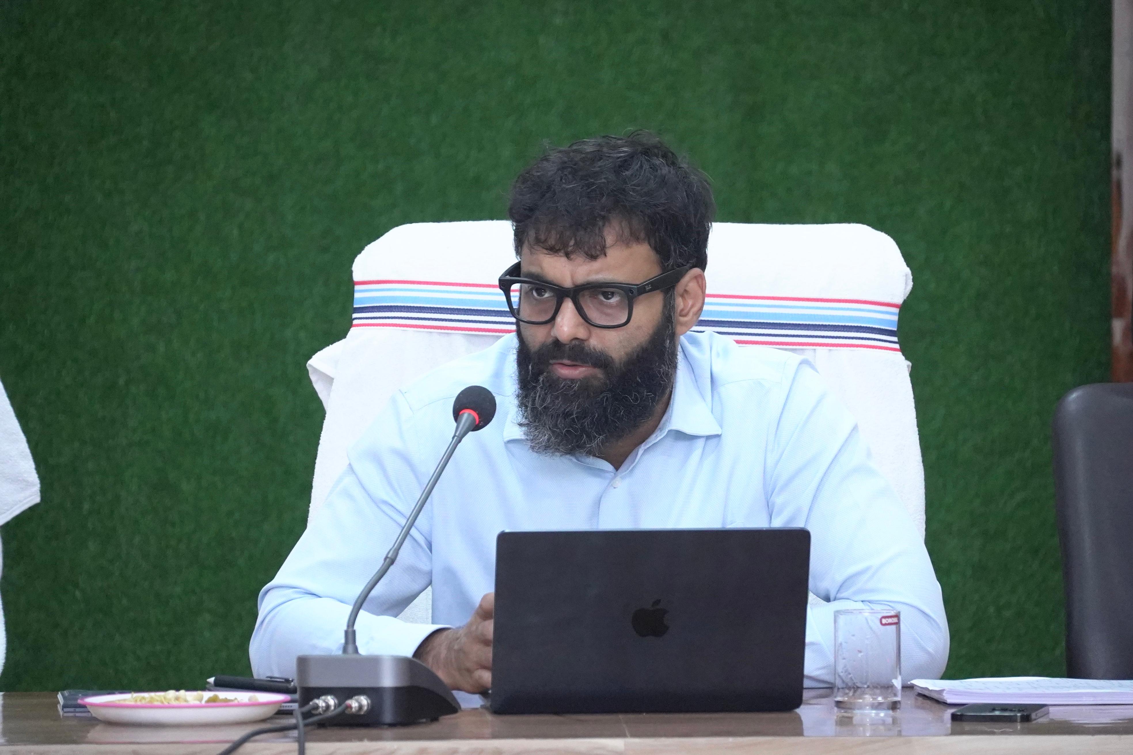 कुपोषण पर बड़ा वार! अब हर गंभीर बच्चे को एनआरसी लाने पर मिलेगा 100 रुपये इनाम &mdash; कलेक्टर रोहित व्यास का सख्त एक्शन, संस्थागत प्रसव नहीं हुआ तो होगी जवाबदेही तय!