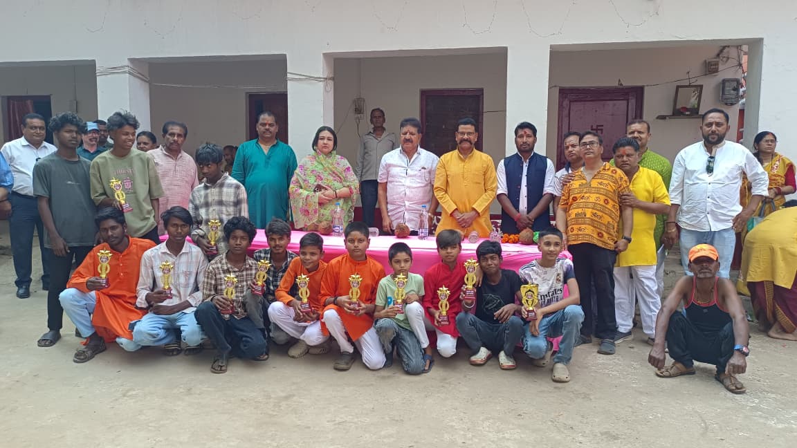 महावीर मंदिर में उमड़ा आस्था का जनसैलाब: अखंड रामायण, हवन-पूजन और भंडारे के बीच प्रियंवदा सिंह जूदेव ने कहा&mdash;नई पीढ़ी में जीवित है सनातन की अमर परंपरा