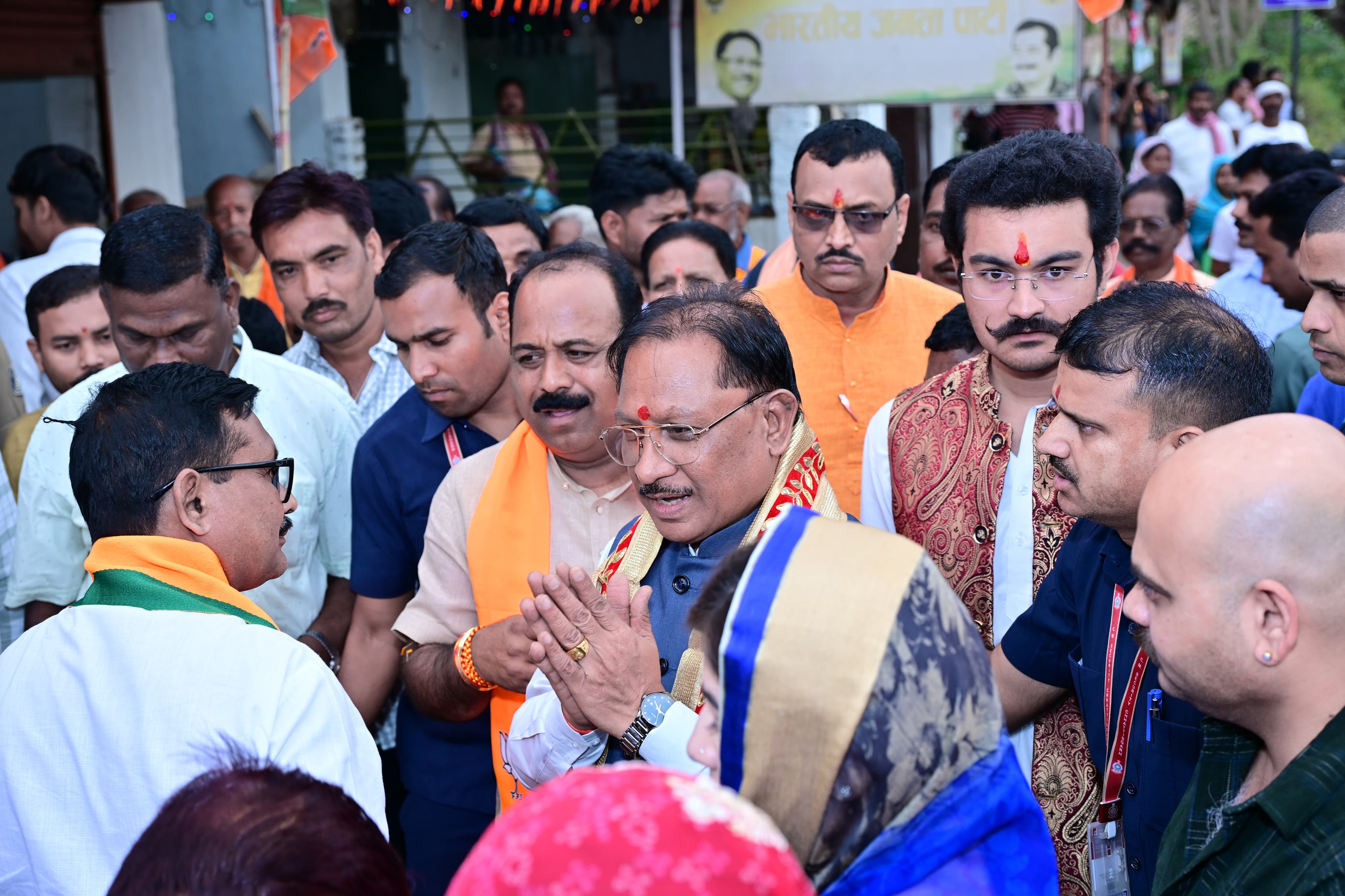 स्थापना दिवस पर कुनकुरी में गूंजा भाजपा का जयघोष: मुख्यमंत्री विष्णुदेव साय ने फहराया ध्वज, कार्यकर्ताओं में भरा जोश और सेवा का संकल्प&hellip;