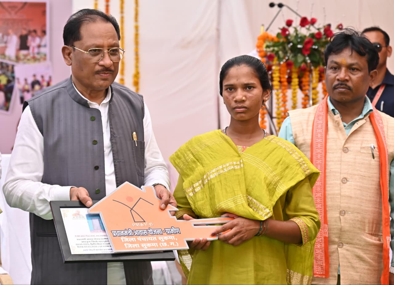 भटके कदमों को मुख्यधारा में लाने का संकल्प, सुकमा में विश्वास और विकास की नई इबारत लिख रही है सरकार: मुख्यमंत्री विष्णु देव साय&mdash;पुनर्वास से आत्मनिर्भरता तक बदलती तस्वीर का बना सशक्त प्रतीक
