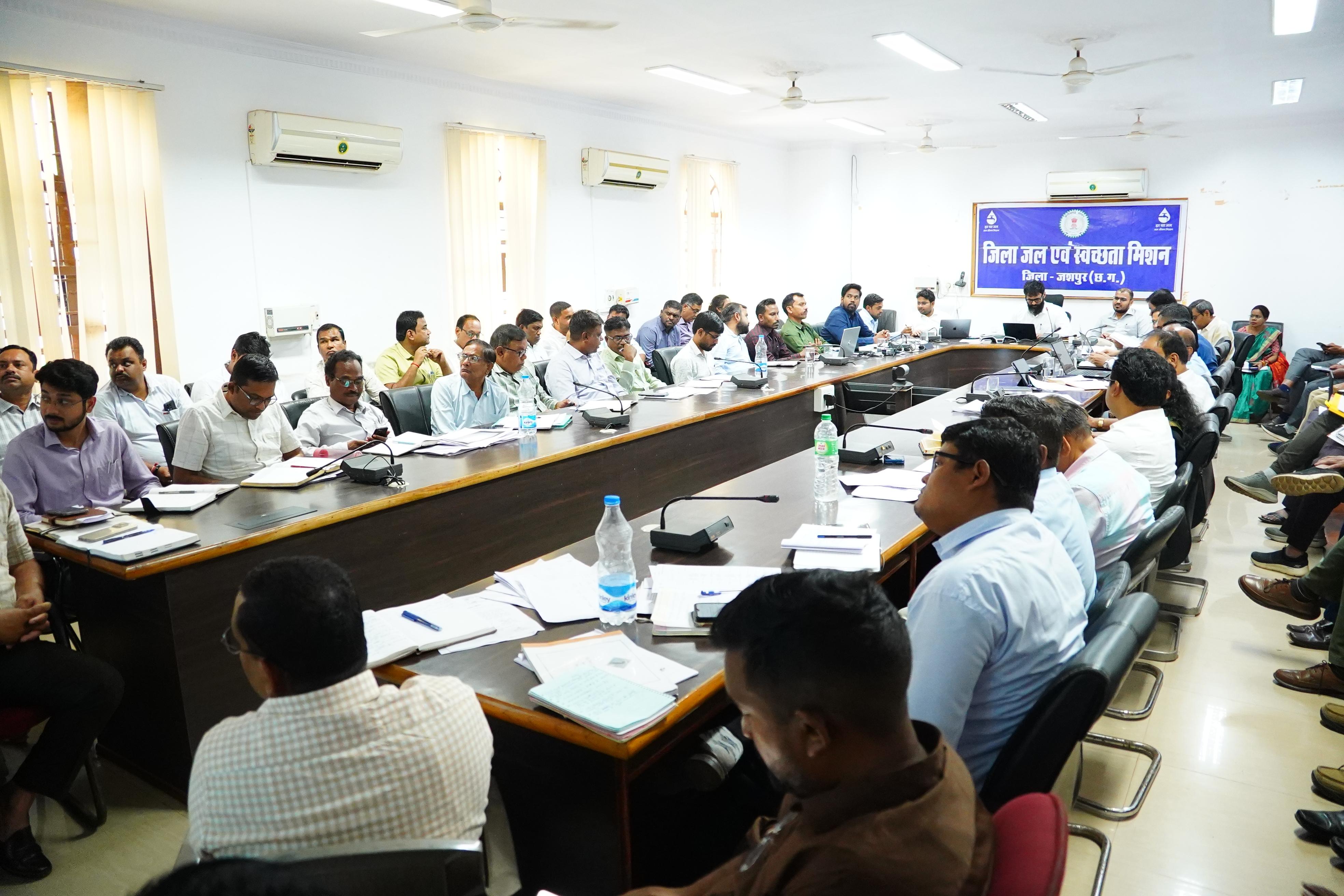 कलेक्टर श्री व्यास की अध्यक्षता में जिला स्तरीय डी.डब्ल्यू.एस.एम. की बैठक सम्पन्न