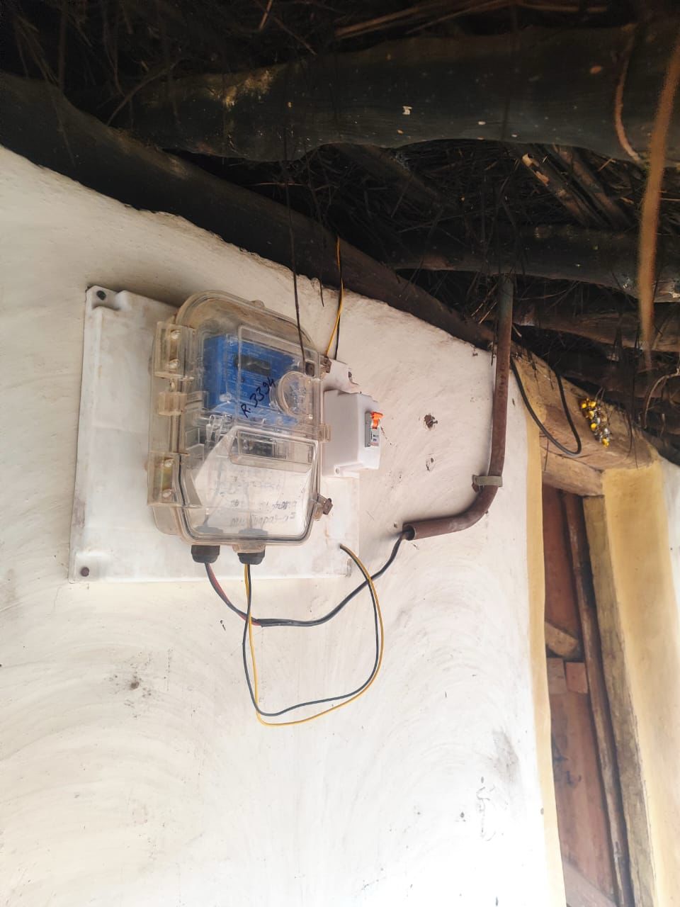 मुख्यमंत्री विष्णुदेव साय के नेतृत्व में कभी घोर नक्सल प्रभावित रहे क्षेत्र में हुआ तेज़ी से विकास , नारायणपुर मुख्यालय से 40 किमी दूर गारपा में 55 लाख की लागत से 48 परिवारों को मिला नया बिजली कनेक्शन