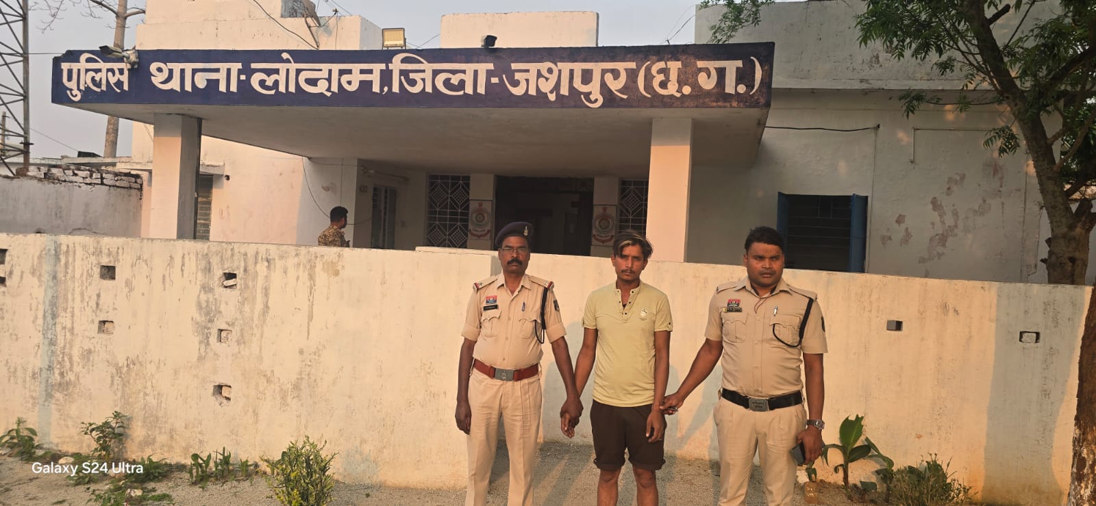 &ldquo;ऑपरेशन शंखनाद&rdquo; &mdash;हाईवे पर नाकाबंदी कर पुलिस ने गौ तस्करी की बड़ी साजिश नाकाम, 09 गौवंश सुरक्षित मुक्त, भागा तस्कर आखिरकार गिरफ्तार, पिकअप वाहन भी जब्त