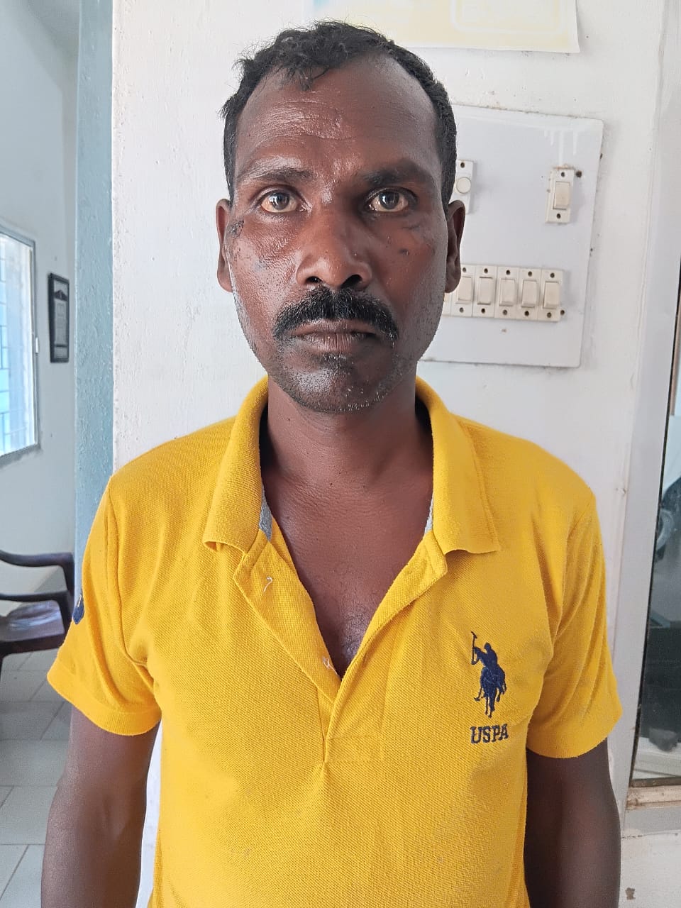 ऑपरेशन शंखनाद के तहत जशपुर पुलिस की कार्रवाई,12 गौवंश मुक्त, एक तस्कर गिरफ्तार मनोरा क्षेत्र में पगडंडी रास्ते से झारखंड ले जाए जा रहे थे गौवंश, घेराबंदी कर आरोपी पकड़ा