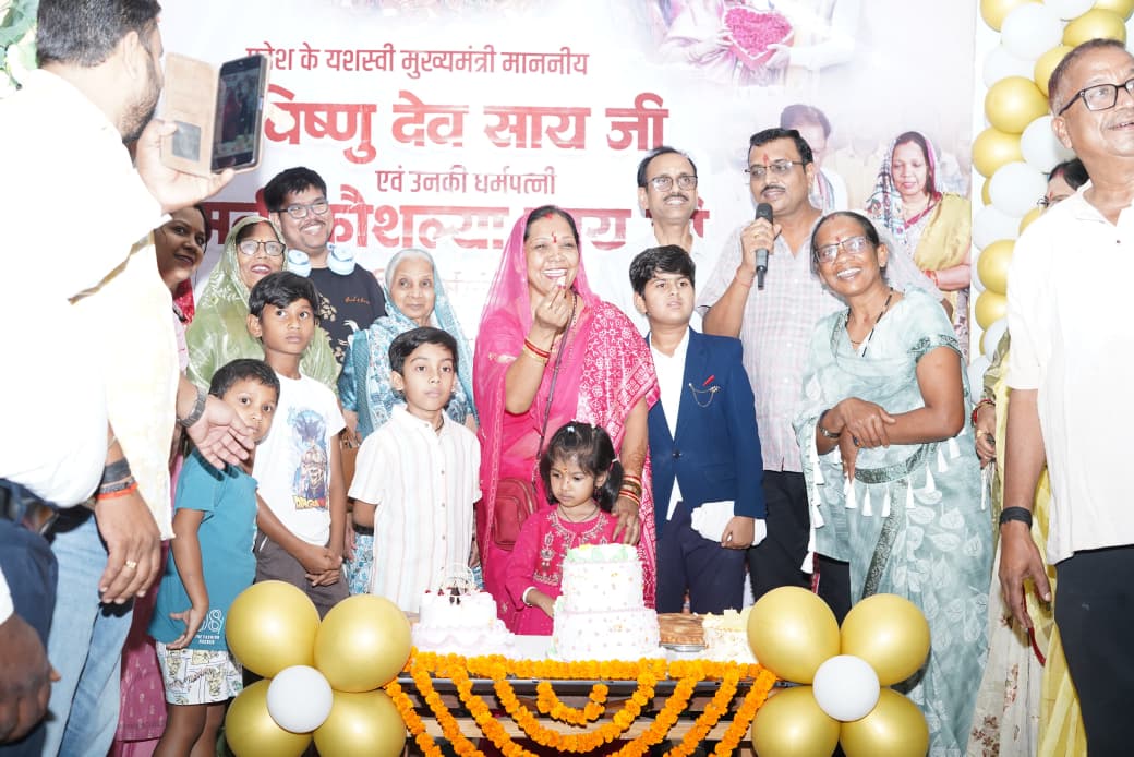 एकादशी पर्व में श्री जगन्नाथ मंदिर दोकड़ा में हुआ दिव्य दीप प्रज्वलन, मुख्यमंत्री की धर्मपत्नी श्रीमती कौशल्या साय हुईं शामिल, 35वीं वैवाहिक वर्षगांठ पर लिया भगवान श्री जगन्नाथ का आशीर्वाद...